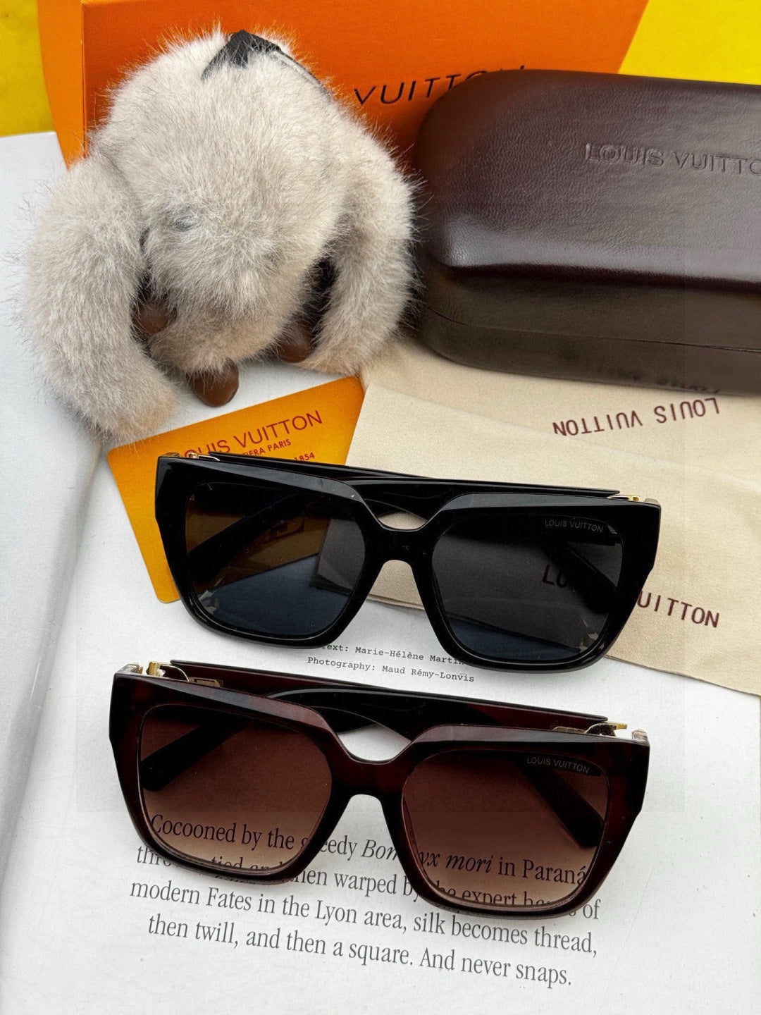 Louis Vuitton L95801 Square Brown Lens Sunglasses for Women - detail image 5