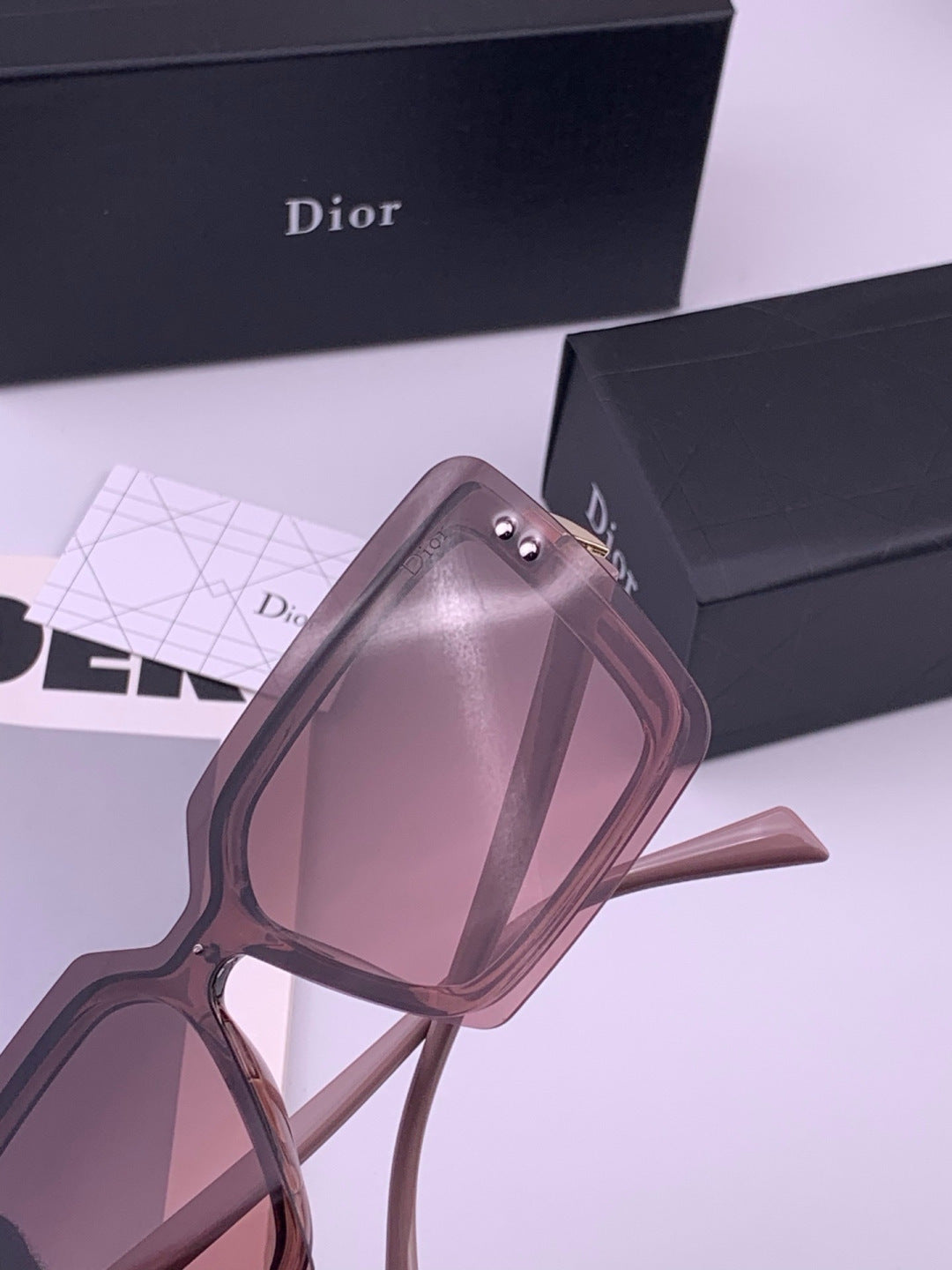 Dior D7996 Fashion Gold Lens Sunglasses for Men & Women - detail image 5