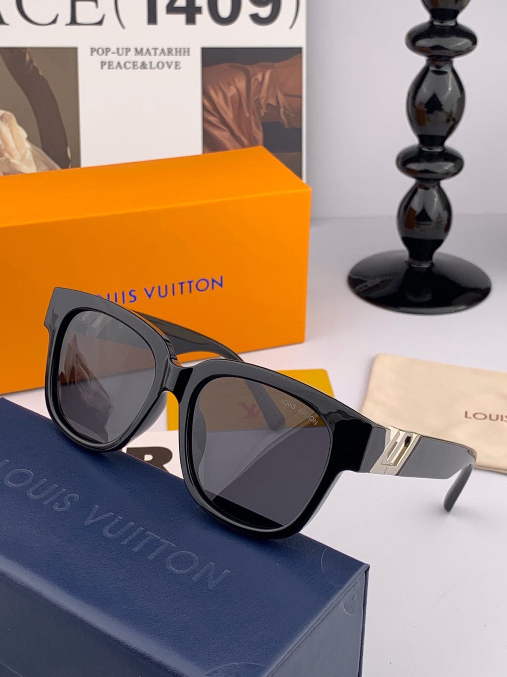 Louis Vuitton L3992 Polarized Square Brown Lens Sunglasses for Men & Women - detail image 4