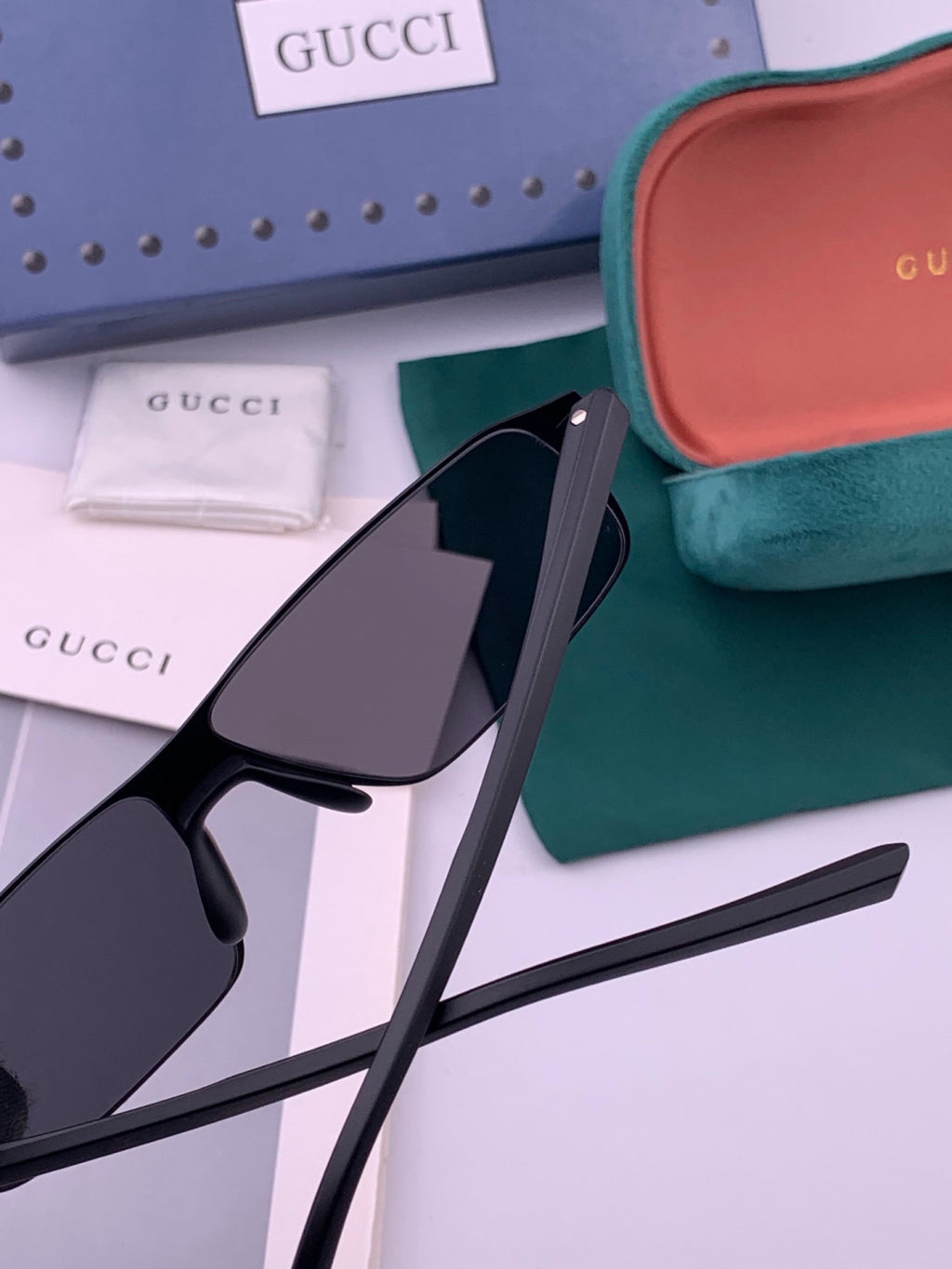 Gucci G2225 Polarized Aviator Gold Lens Sunglasses for Men - detail image 5