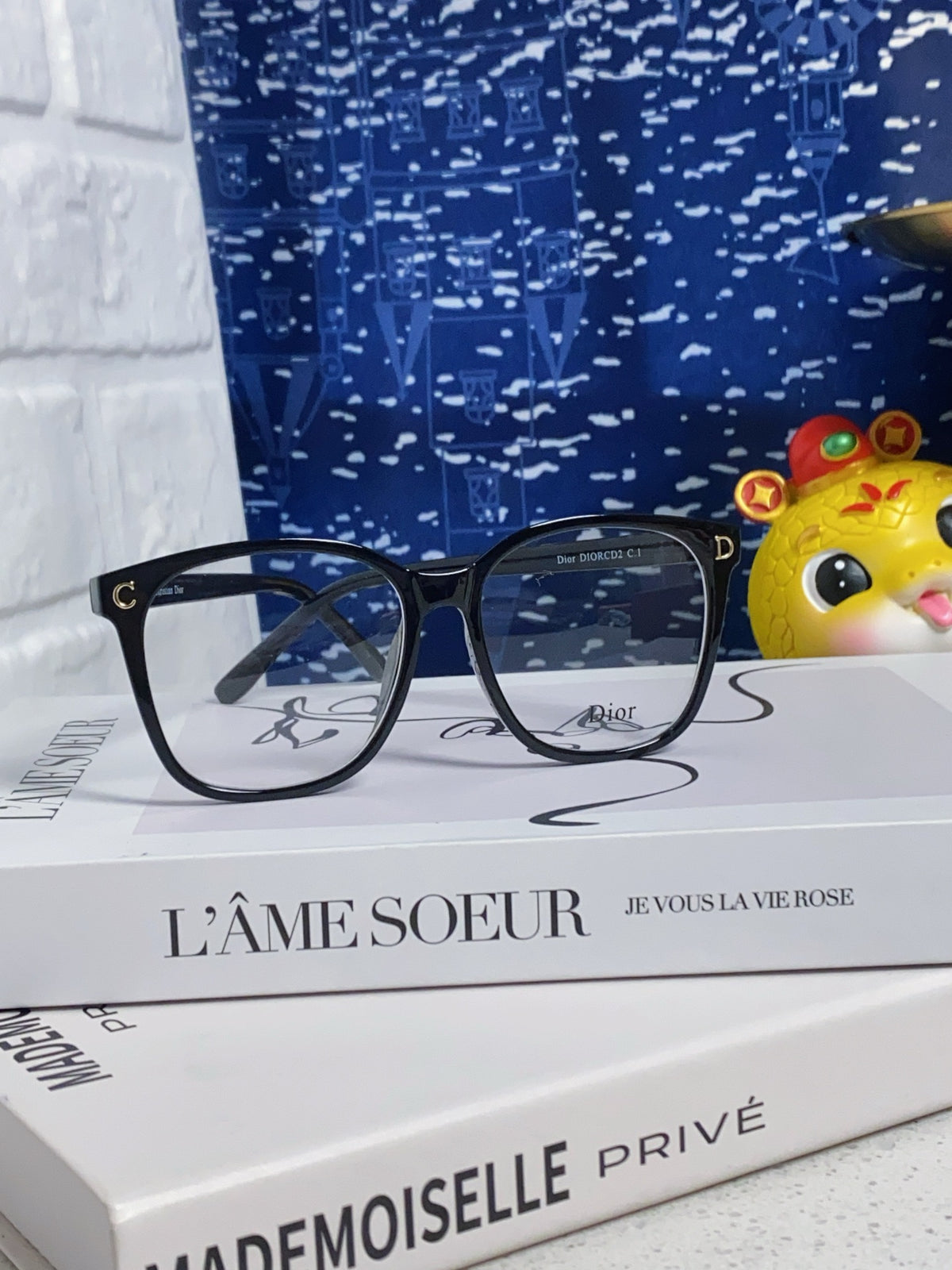 Dior Photochromic Fashion Brown Lens Sunglasses for Men & Women - detail image 2