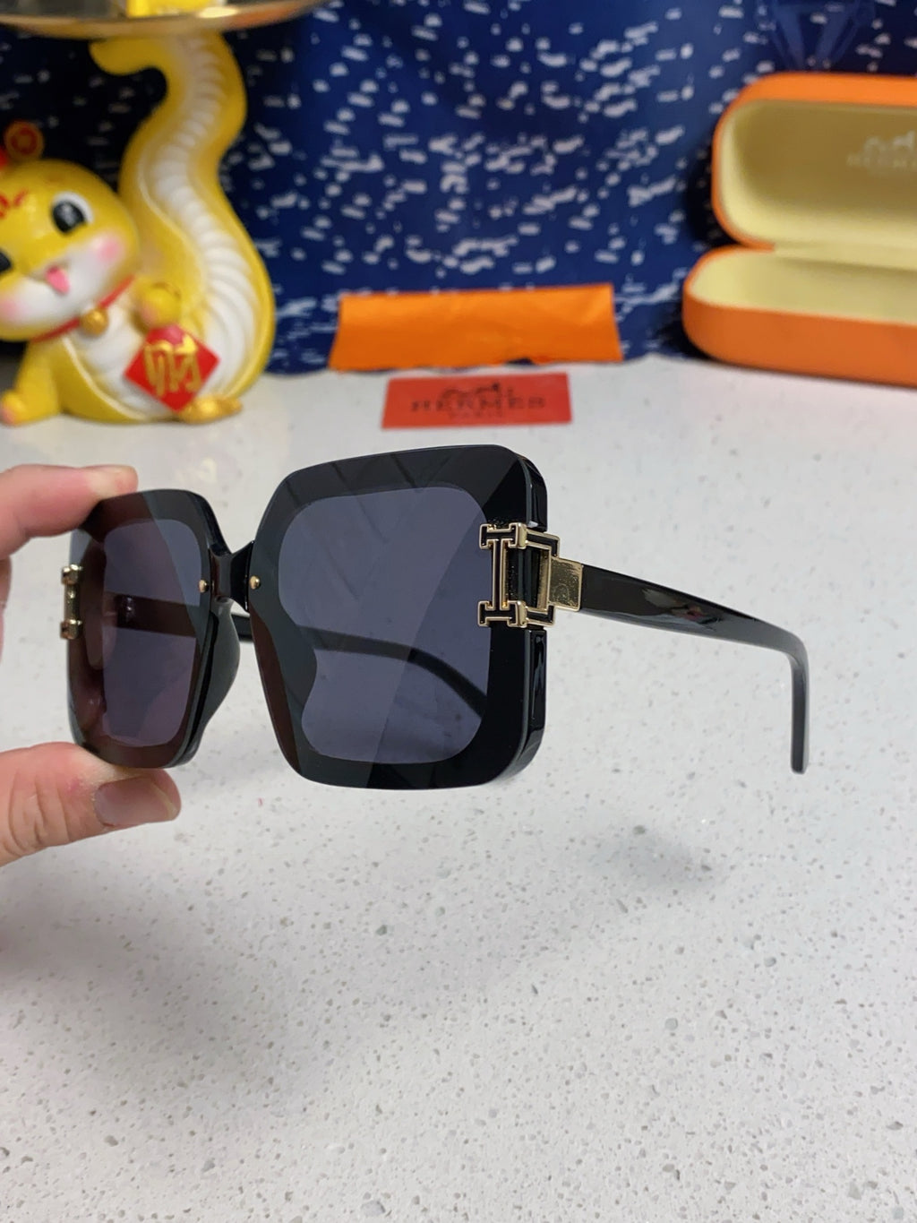 Hermès Square Gold Lens Sunglasses for Men & Women - 416510 - detail image 6