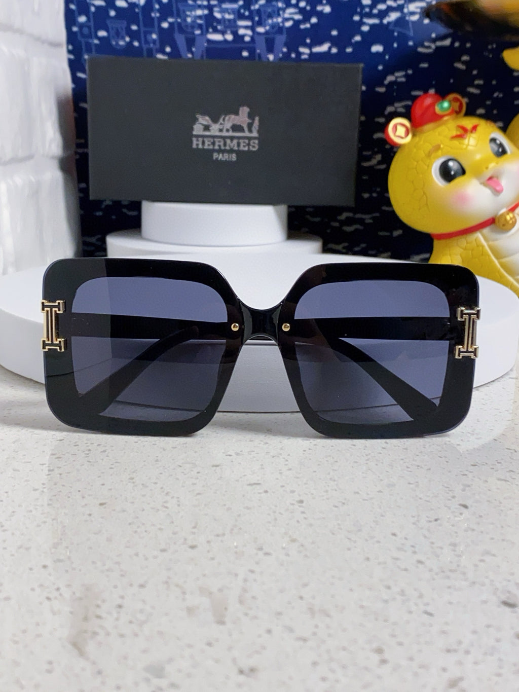 Hermès Square Gold Lens Sunglasses for Men & Women - detail image 7