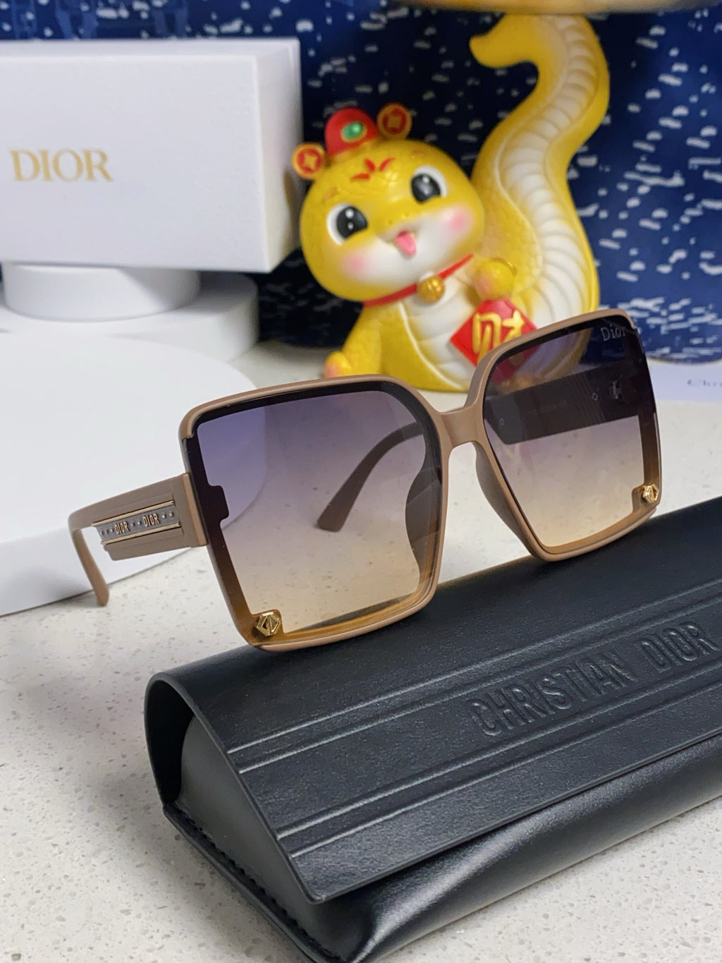 Dior Polarized Fashion Gray Lens Sunglasses for Women - 997973 - detail image 10