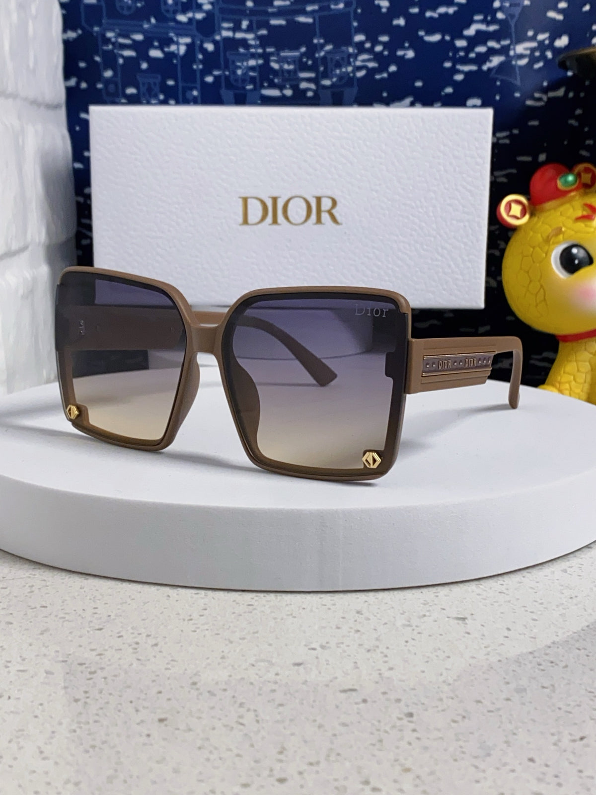 Dior Polarized Fashion Gray Lens Sunglasses for Women - 997973