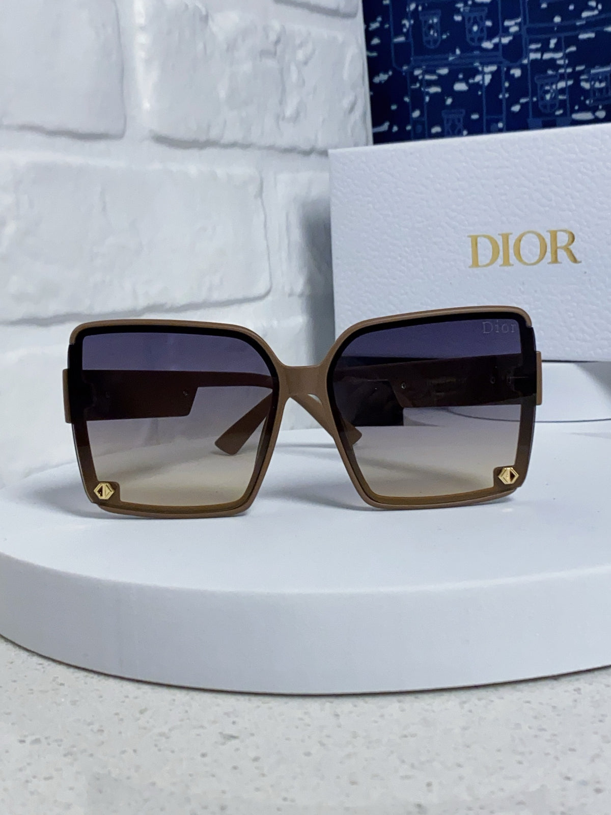 Dior Polarized Fashion Gray Lens Sunglasses for Women - 486889 - detail image 2