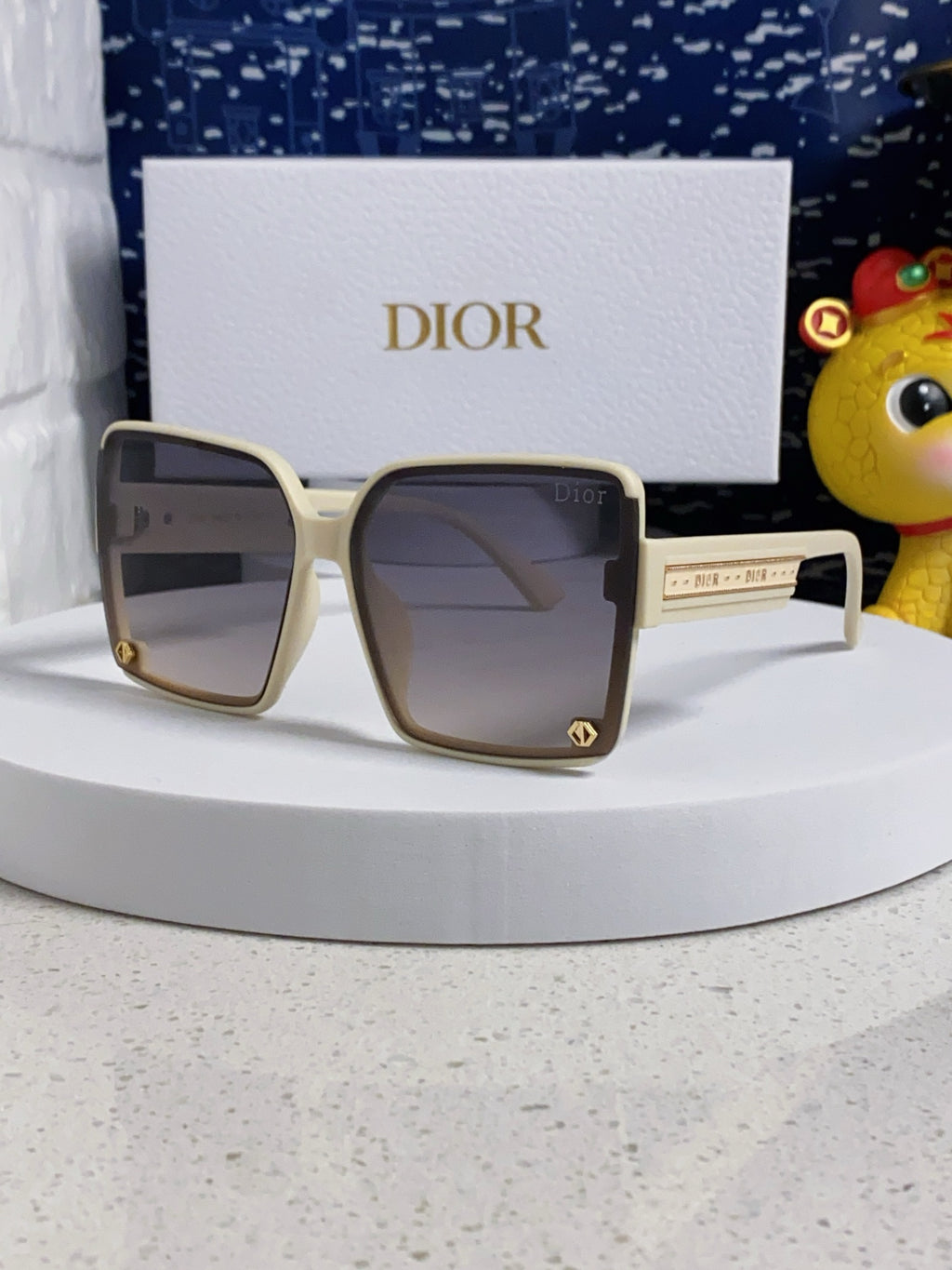 Dior Polarized Fashion Gray Lens Sunglasses for Women - 431825