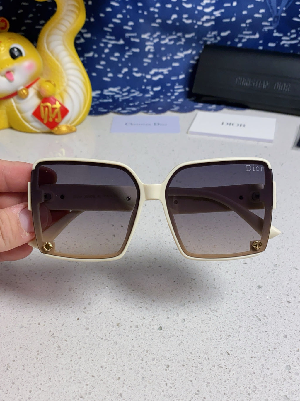 Dior Polarized Fashion Gray Lens Sunglasses for Women - 431825 - detail image 4