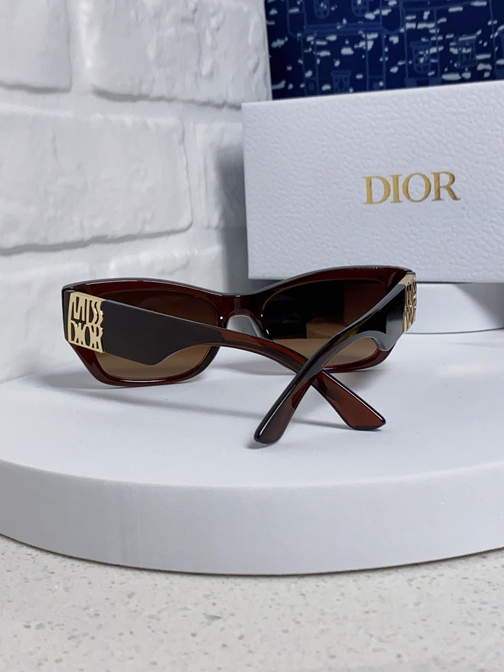 Dior Fashion Brown Lens Sunglasses for Men & Women - detail image 3