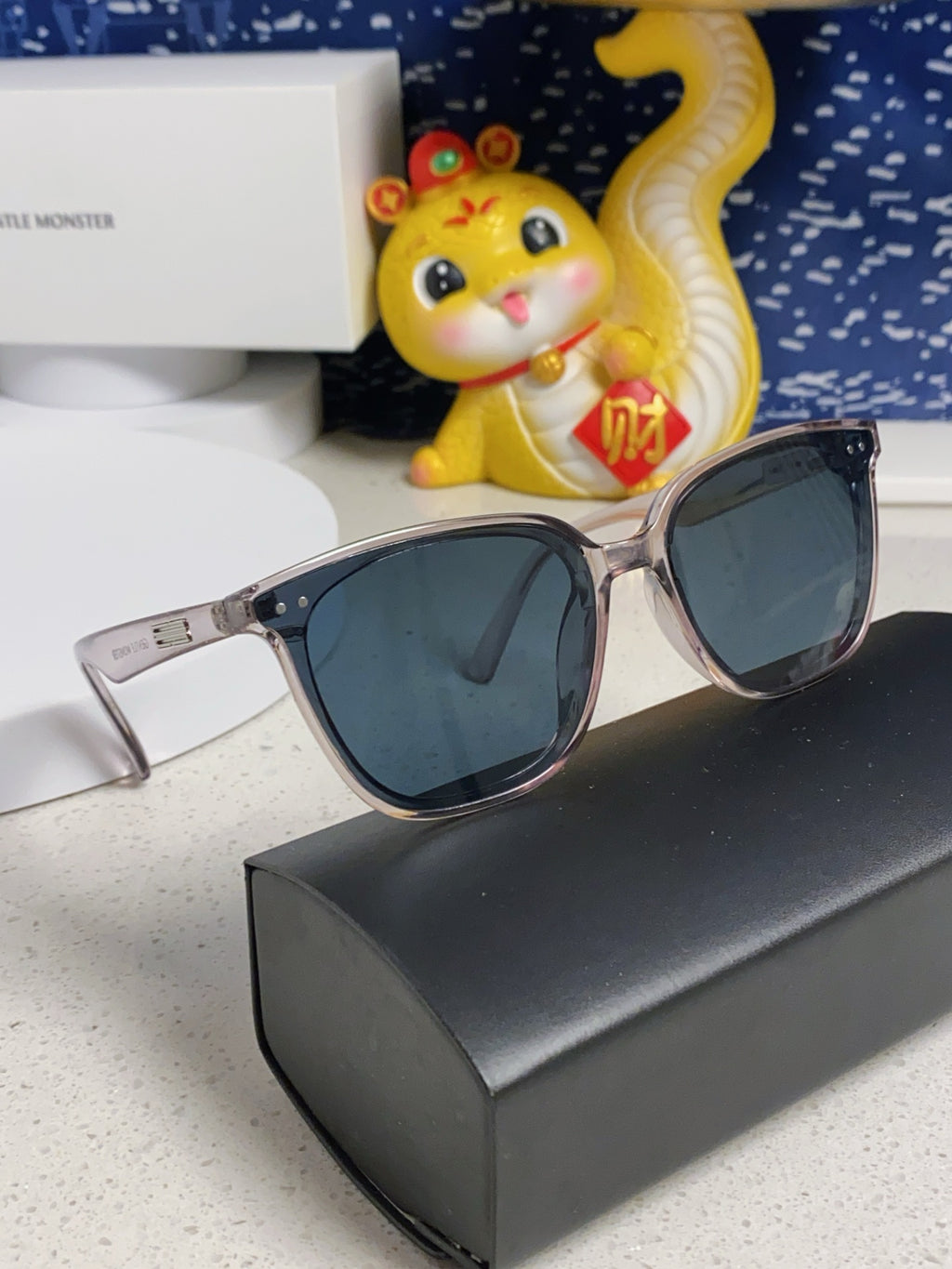 Gentle Monster HEIZER Square Blue Lens Sunglasses for Men & Women - 432932 - detail image 11