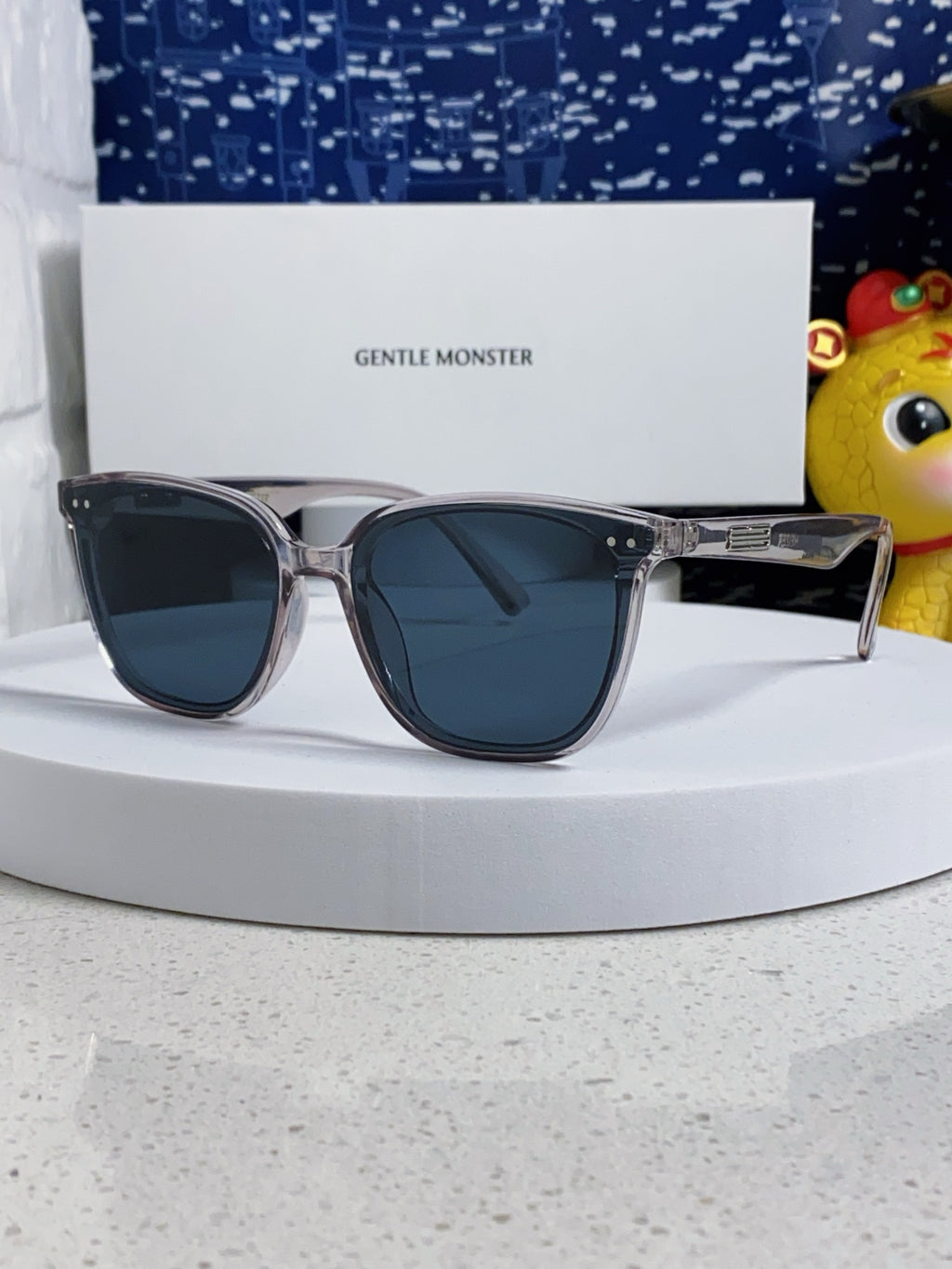 Gentle Monster HEIZER Square Blue Lens Sunglasses for Men & Women - 488000