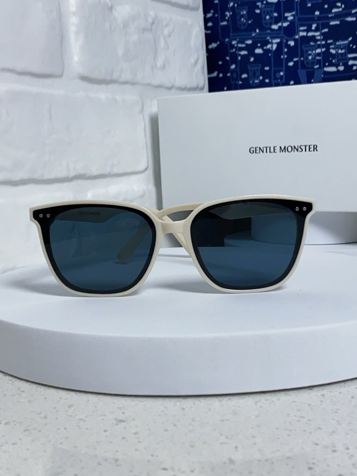 Gentle Monster HEIZER Square Blue Lens Sunglasses for Men & Women - detail image 2