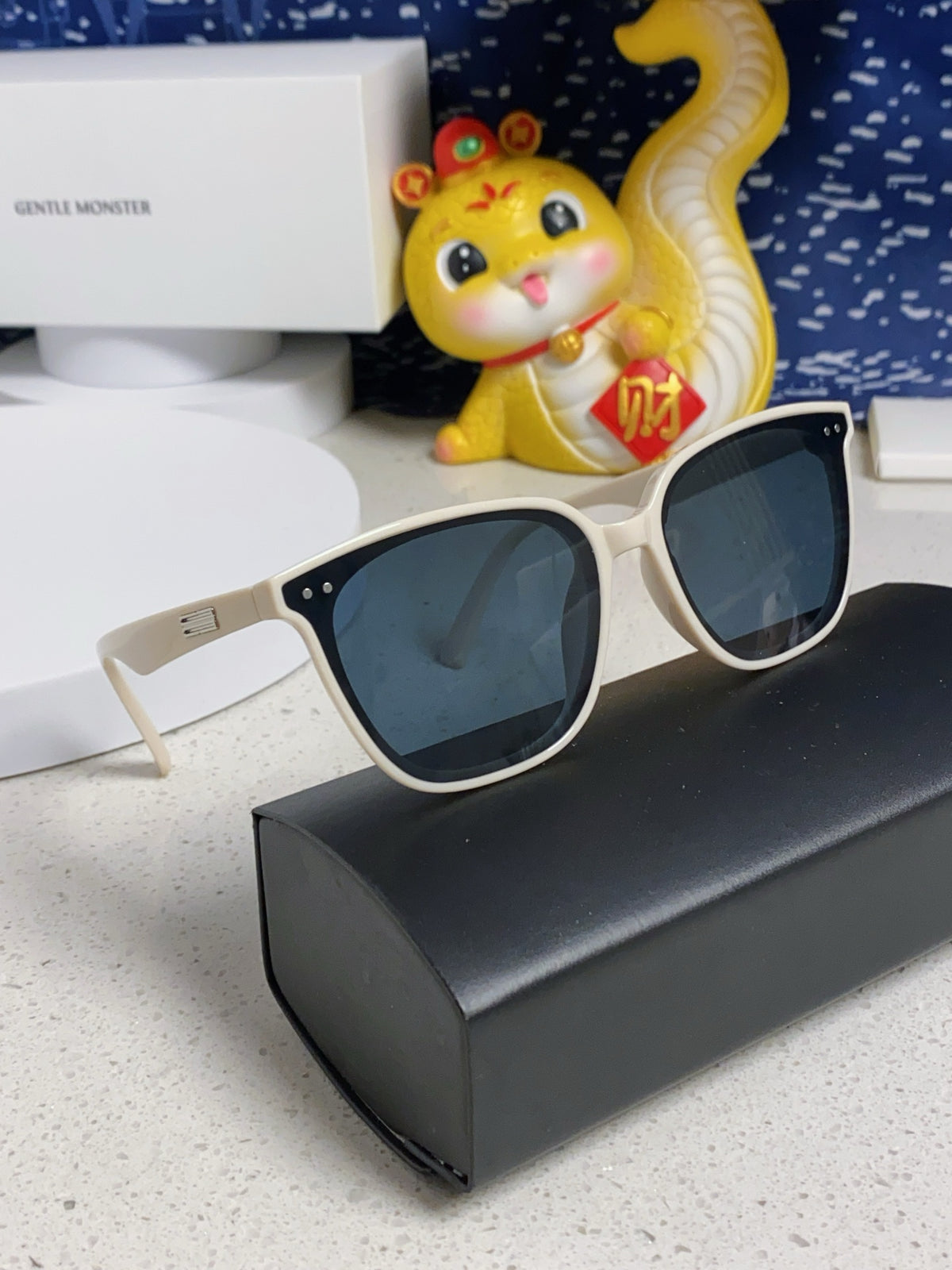 Gentle Monster HEIZER Square Blue Lens Sunglasses for Men & Women - 432934 - detail image 10