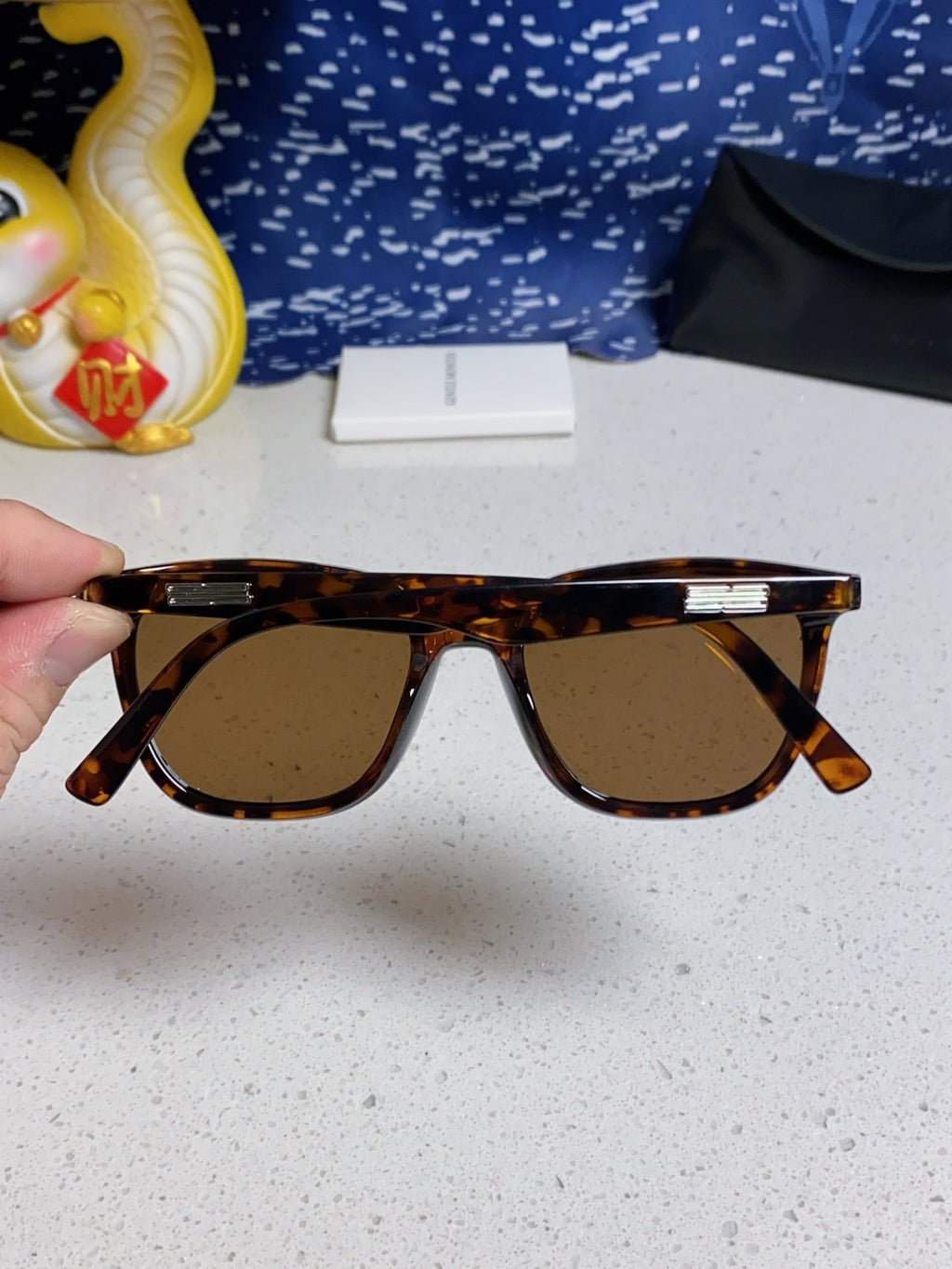 Gentle Monster HEIZER Square Brown Lens Sunglasses for Men & Women - 488003 - detail image 5