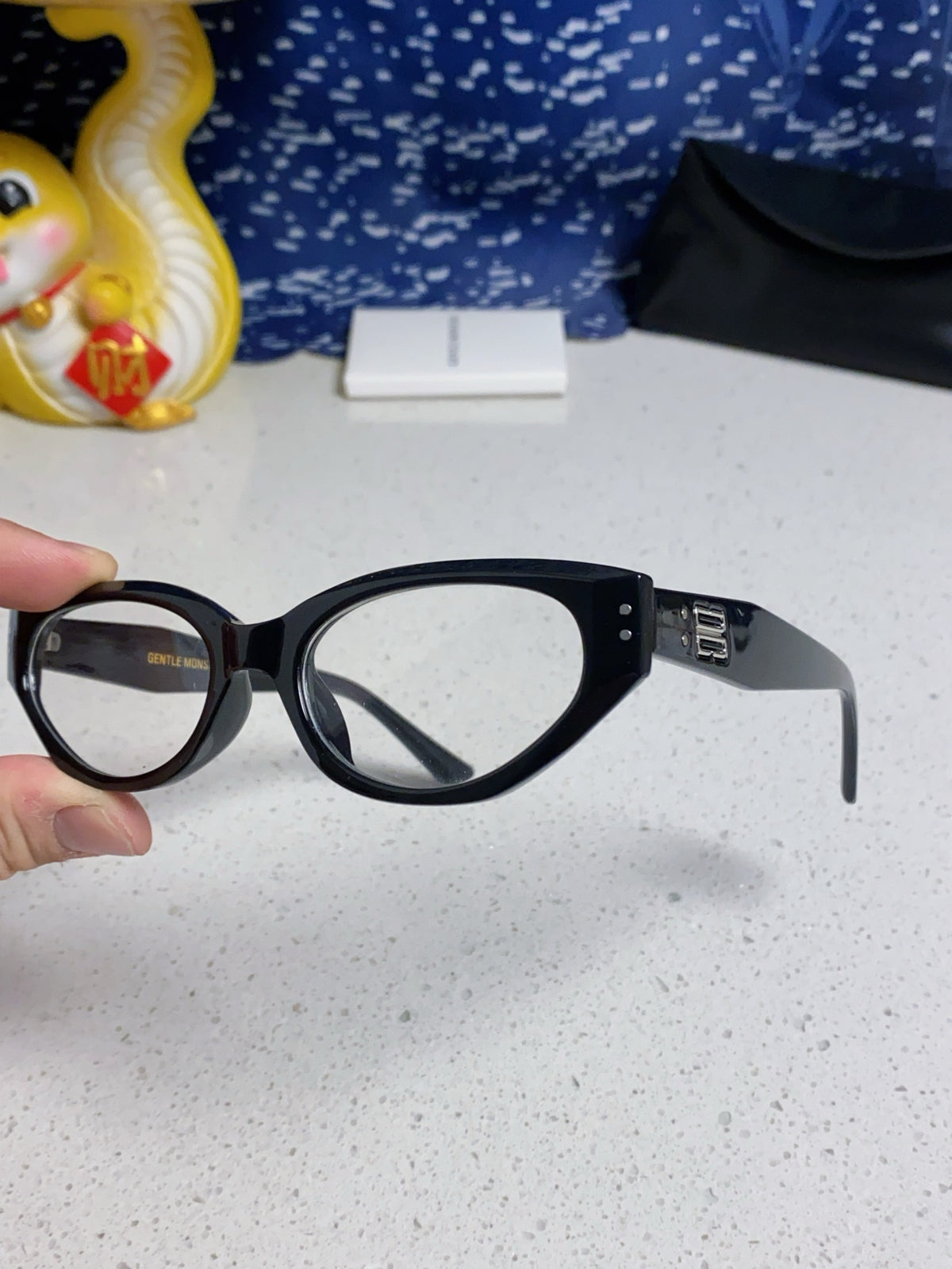 Gentle Monster ROCOCO Cat-Eye Silver Lens Sunglasses for Men & Women - 487994 - detail image 6