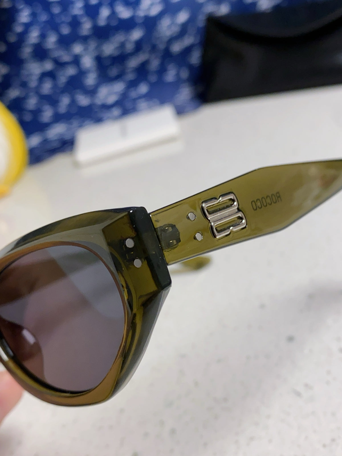 Gentle Monster ROCOCO Cat-Eye Blue Lens Sunglasses for Men & Women - detail image 7