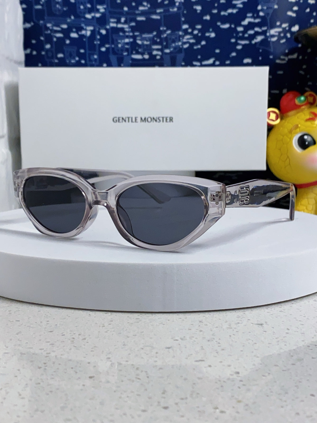 Gentle Monster ROCOCO Cat-Eye Silver Lens Sunglasses for Men & Women - 432928