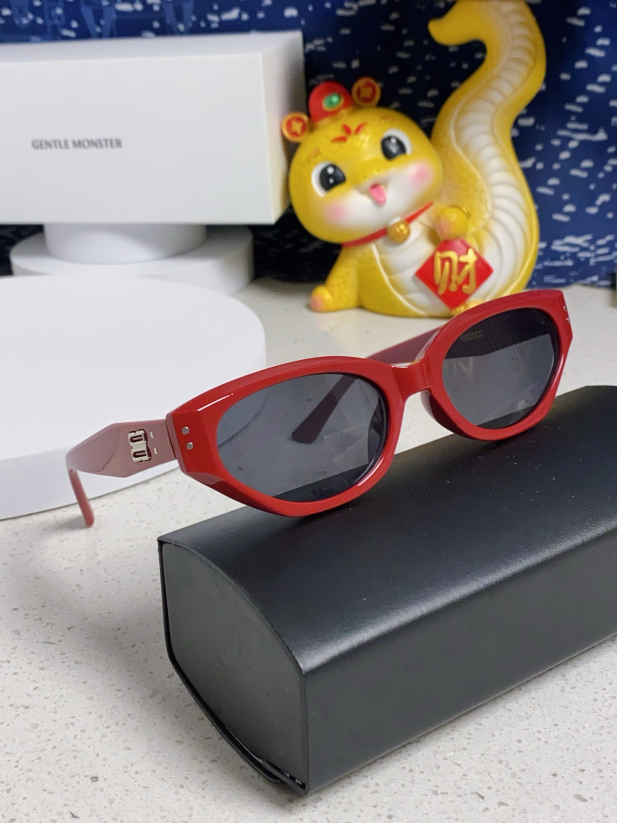 Gentle Monster ROCOCO Cat-Eye Red Lens Sunglasses for Men & Women - 432929 - detail image 10