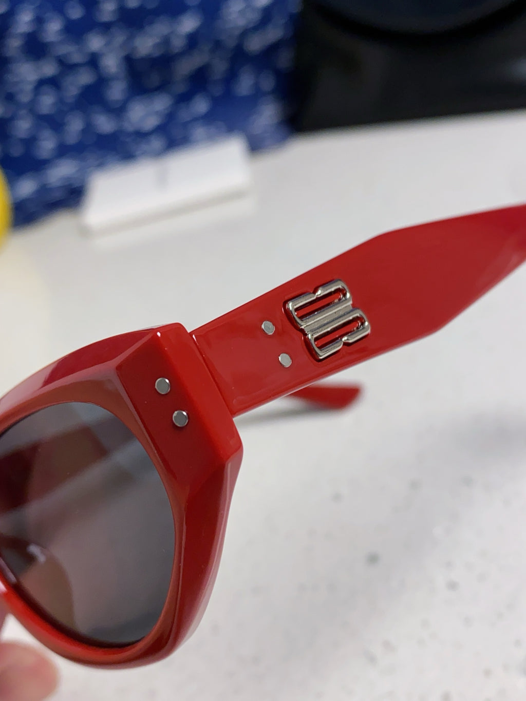 Gentle Monster ROCOCO Cat-Eye Red Lens Sunglasses for Men & Women - 432929 - detail image 7