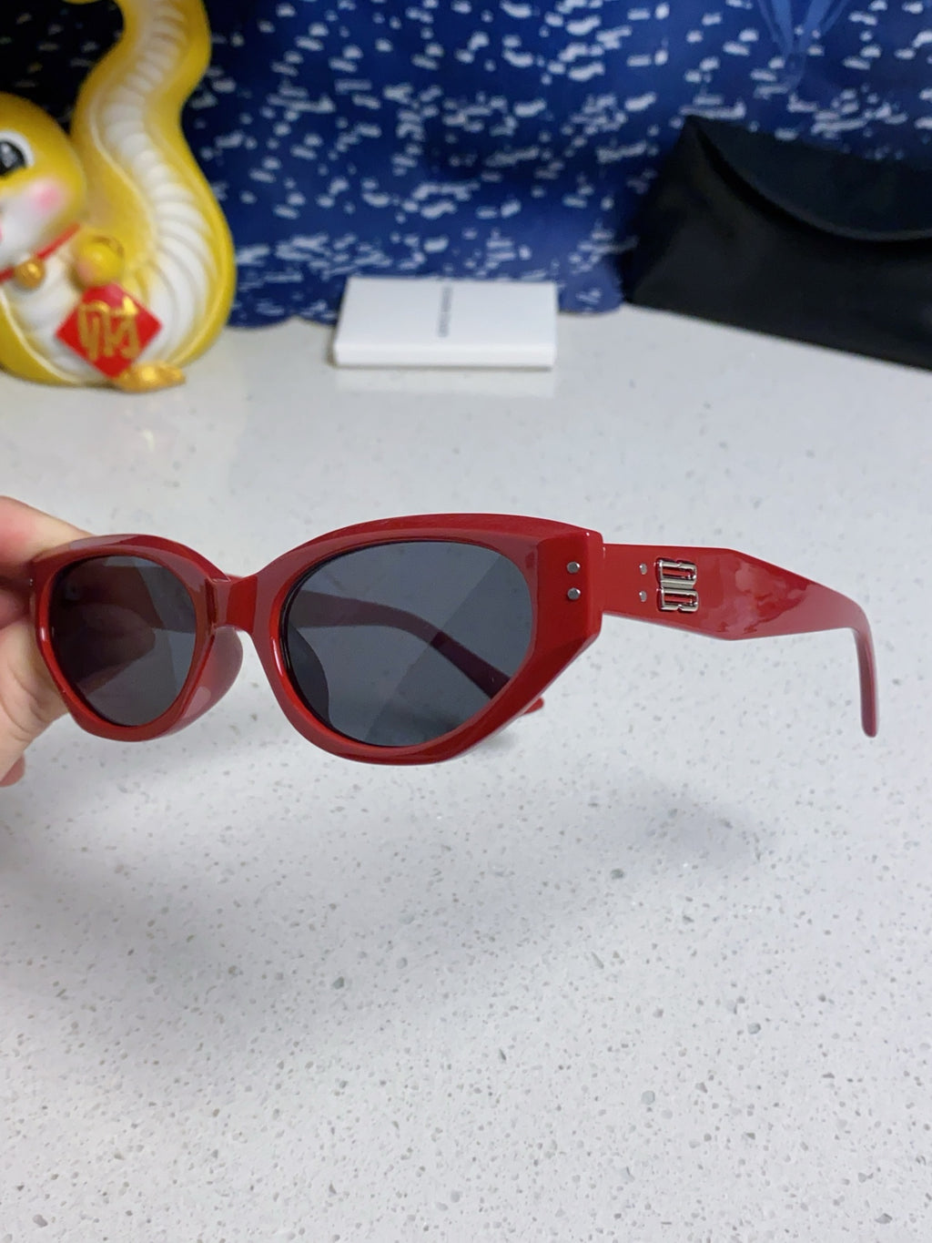 Gentle Monster ROCOCO Cat-Eye Red Lens Sunglasses for Men & Women - detail image 6