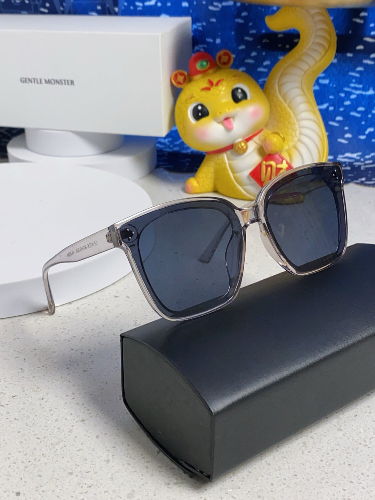 Gentle Monster DREAMER17 Oversized Blue Lens Sunglasses for Men & Wom - 358896 - detail image 10