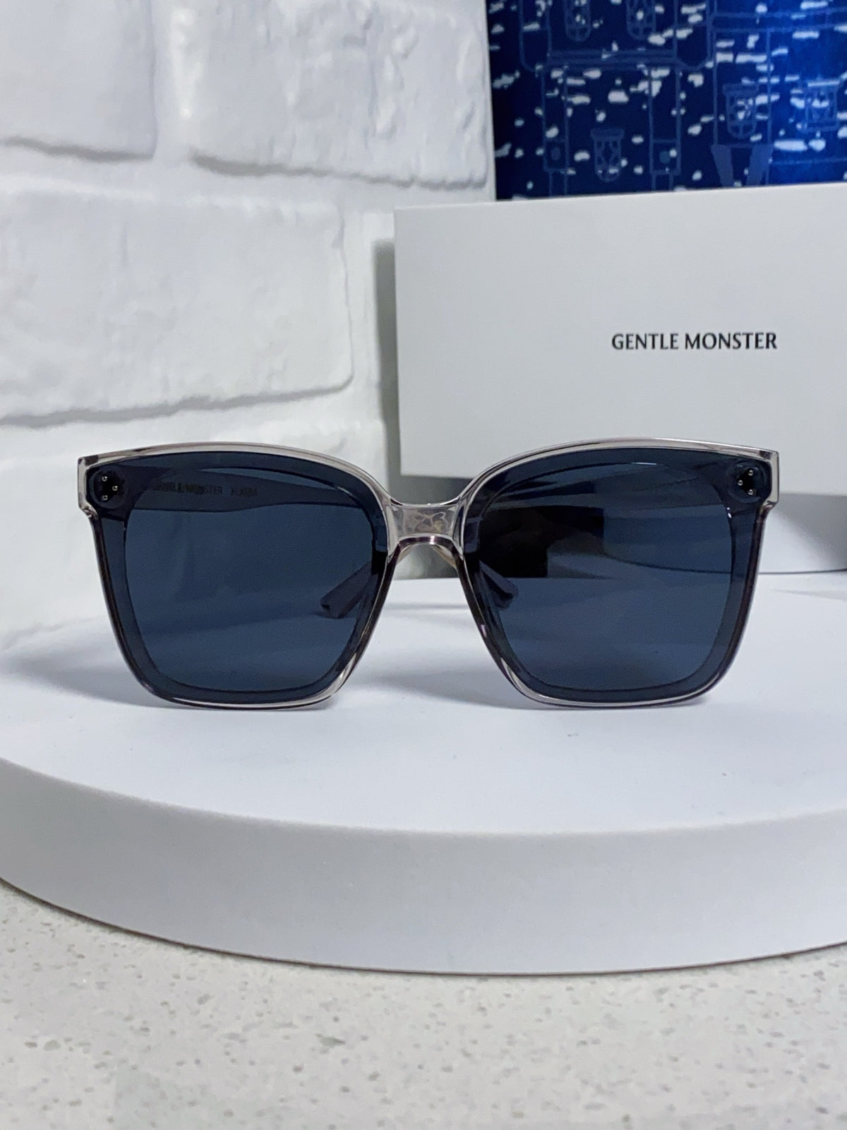 Gentle Monster DREAMER17 Oversized Blue Lens Sunglasses for Men & Wom - 358896 - detail image 2