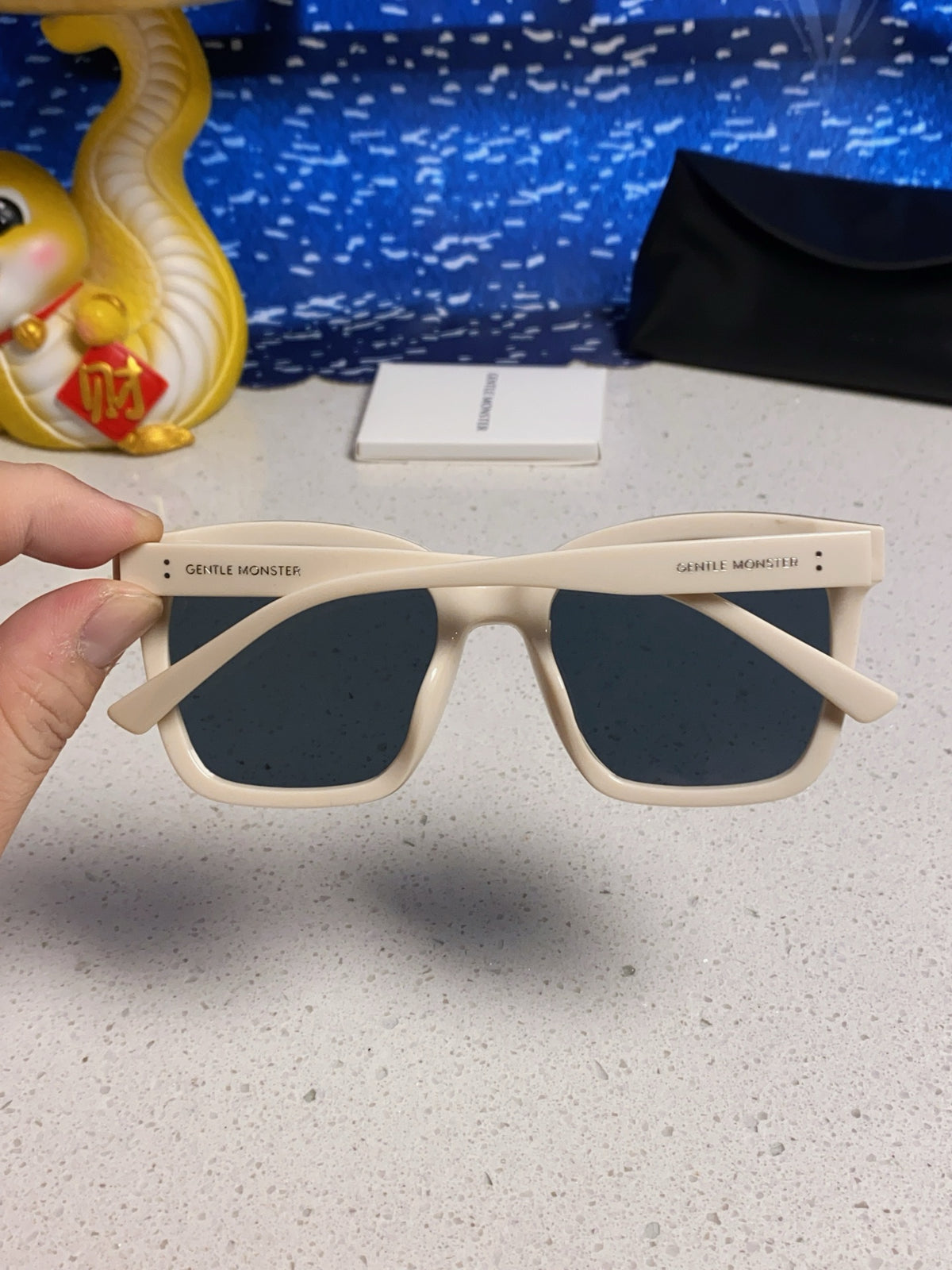 Gentle Monster DREAMER17 Oversized Blue Lens Sunglasses for Men & Women - detail image 5