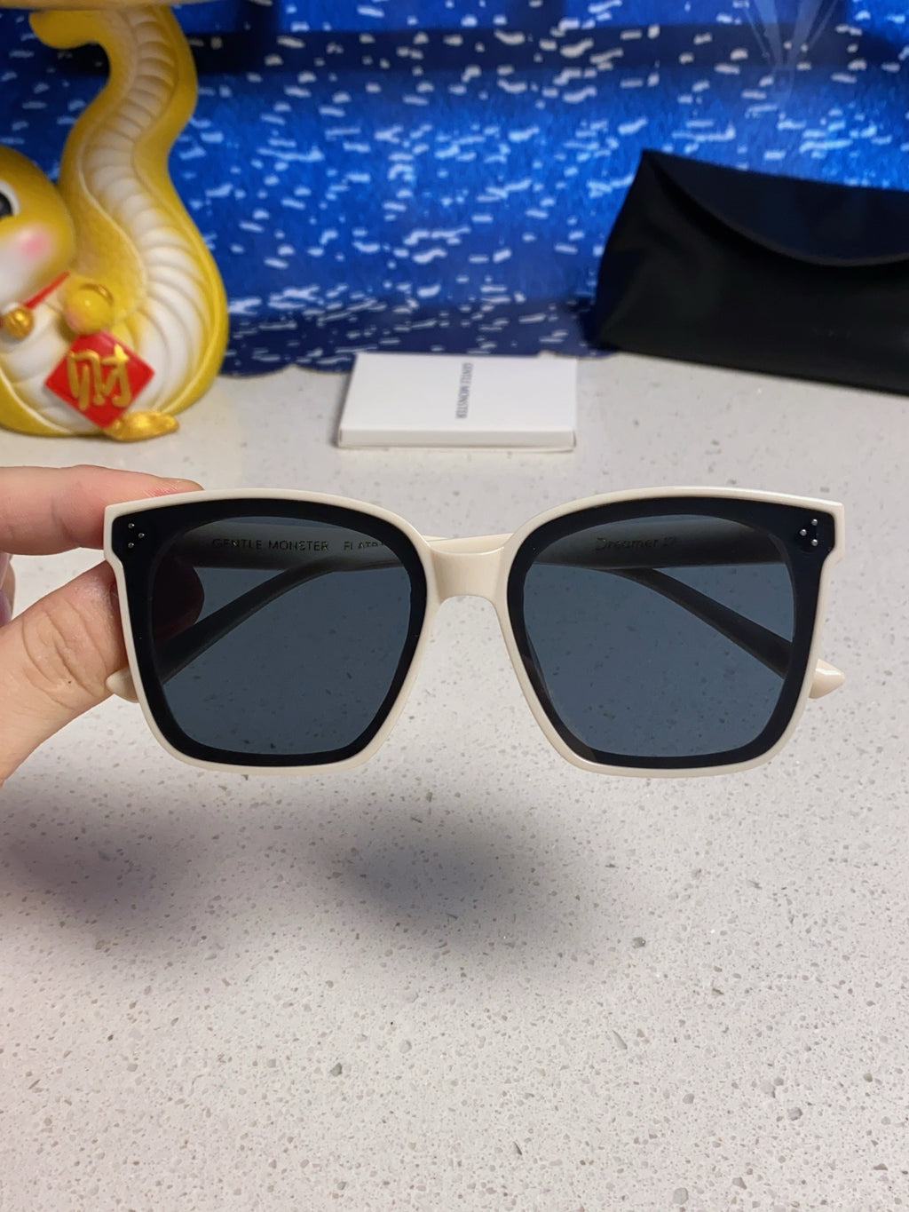 Gentle Monster DREAMER17 Oversized Blue Lens Sunglasses for Men & Women - detail image 4