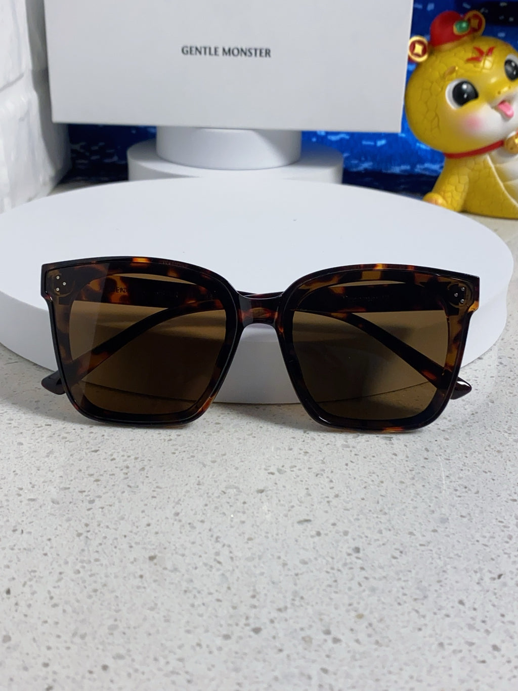Gentle Monster DREAMER17 Oversized Brown Lens Sunglasses for Men & Women - detail image 10