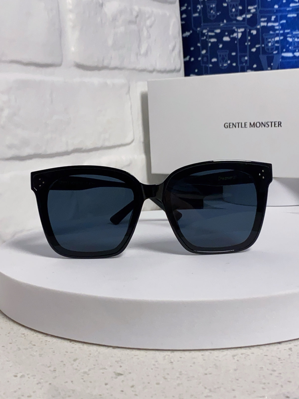 Gentle Monster DREAMER17 Oversized Black Lens Sunglasses for Men & Women - detail image 2