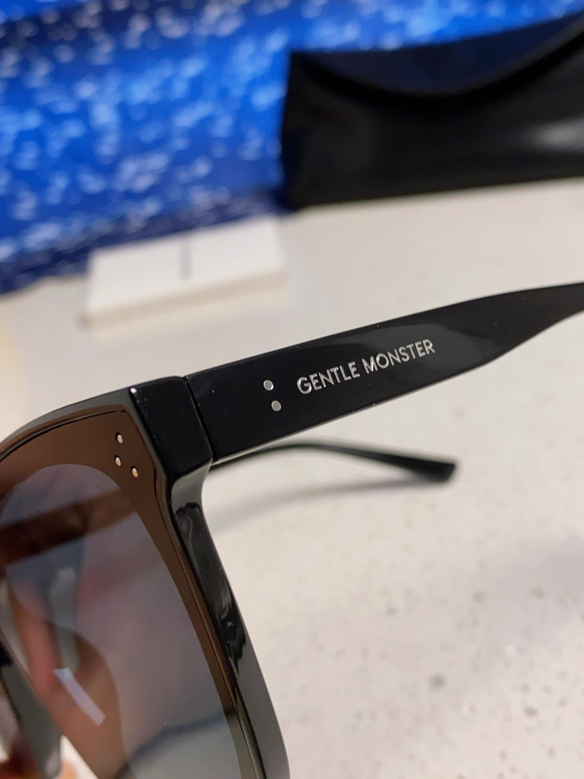 Gentle Monster DREAMER17 Oversized Black Lens Sunglasses for Men & Women - detail image 7