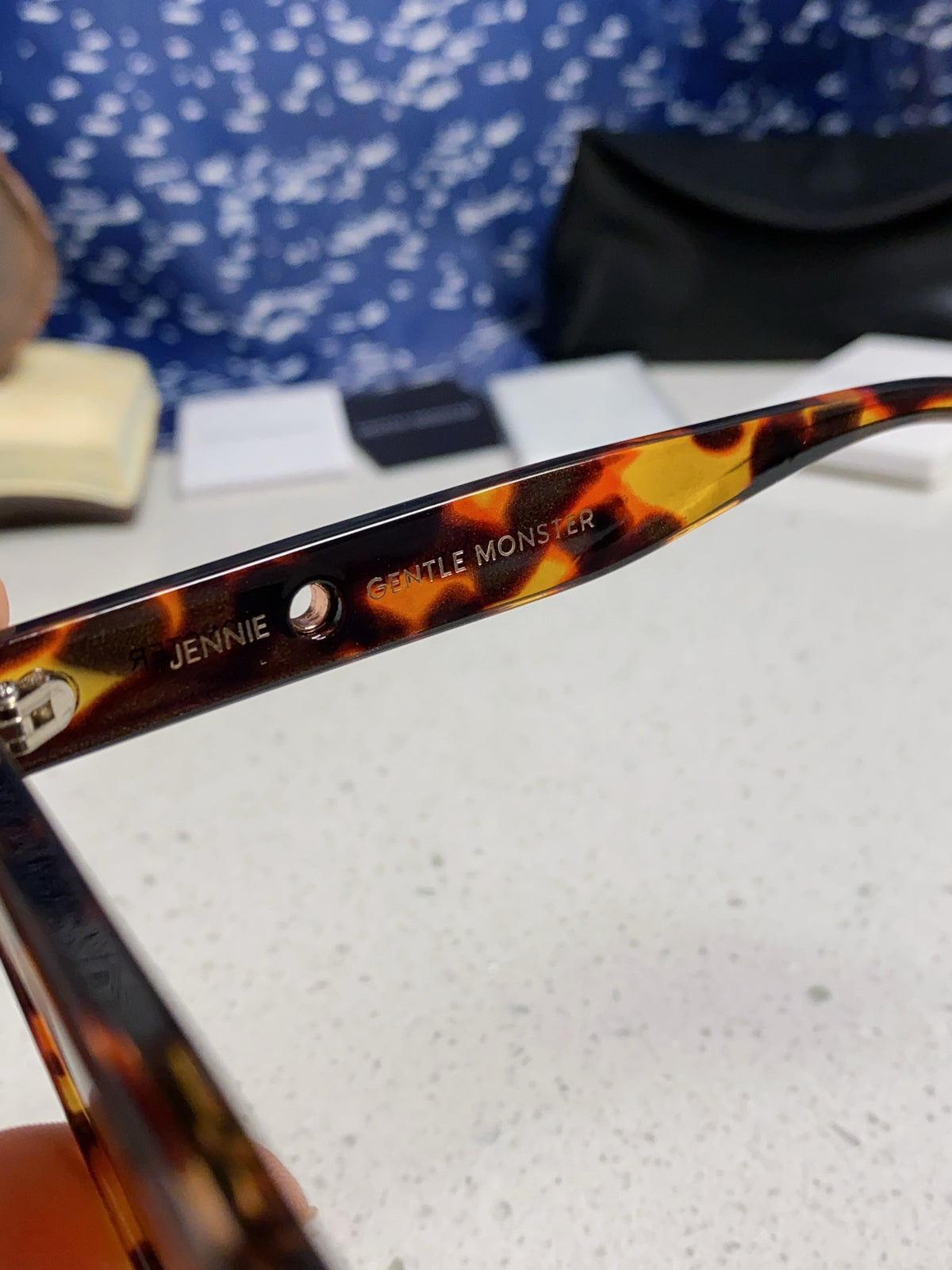 Gentle Monster JENNIE1996 Cat-Eye Brown Lens Sunglasses for Women - detail image 8