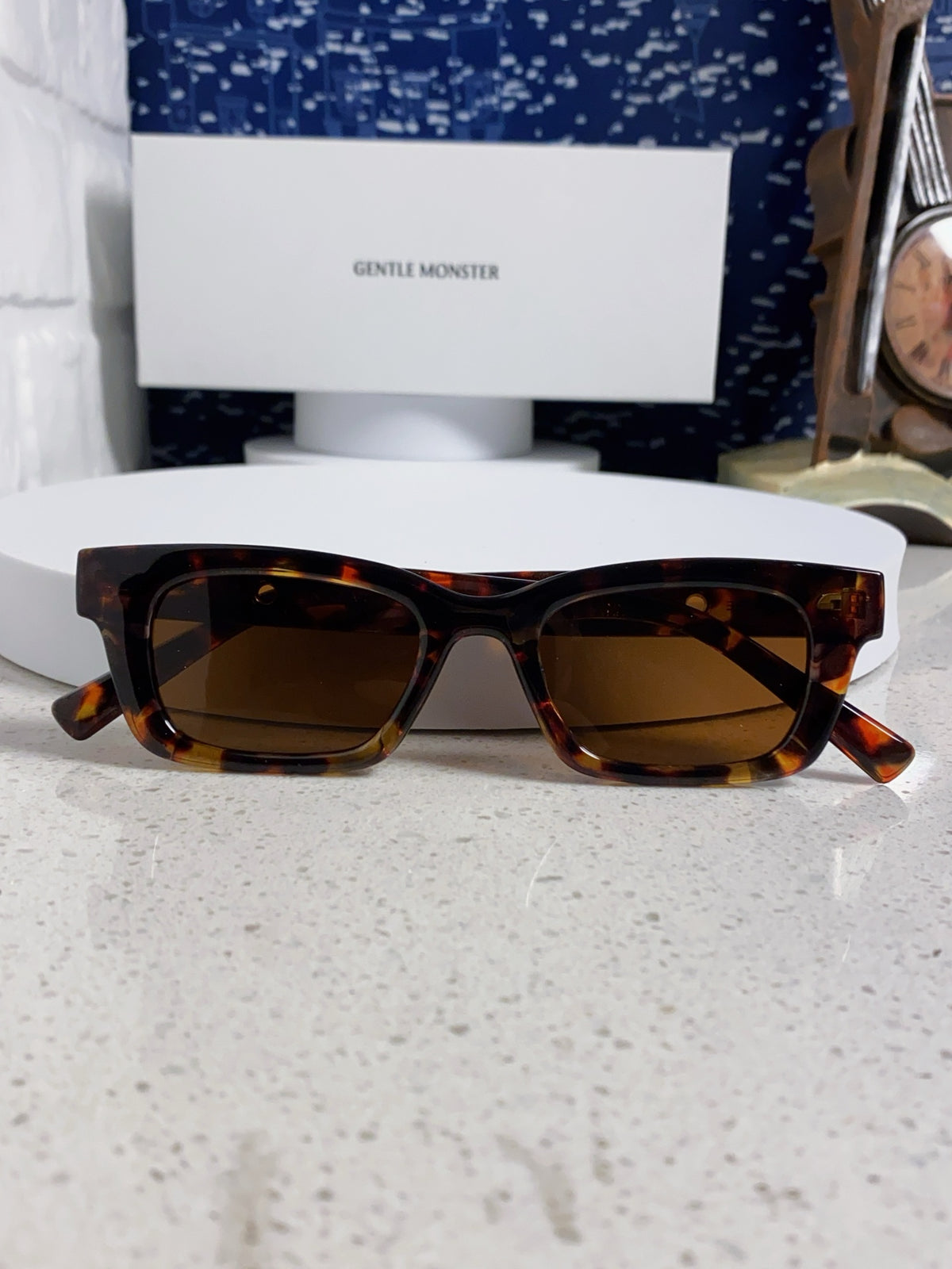 Gentle Monster JENNIE1996 Cat-Eye Brown Lens Sunglasses for Women - detail image 9