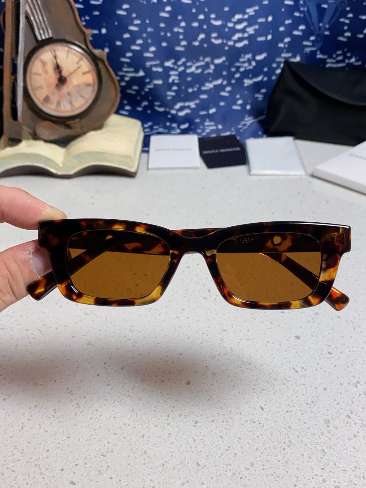 Gentle Monster JENNIE1996 Cat-Eye Brown Lens Sunglasses for Women - detail image 4