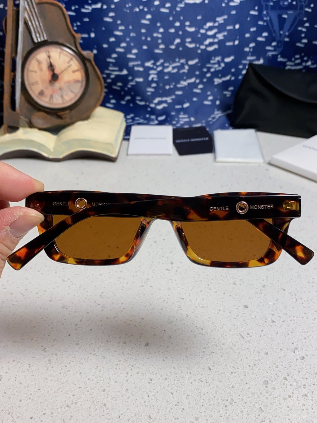 Gentle Monster JENNIE1996 Cat-Eye Brown Lens Sunglasses for Women - detail image 5