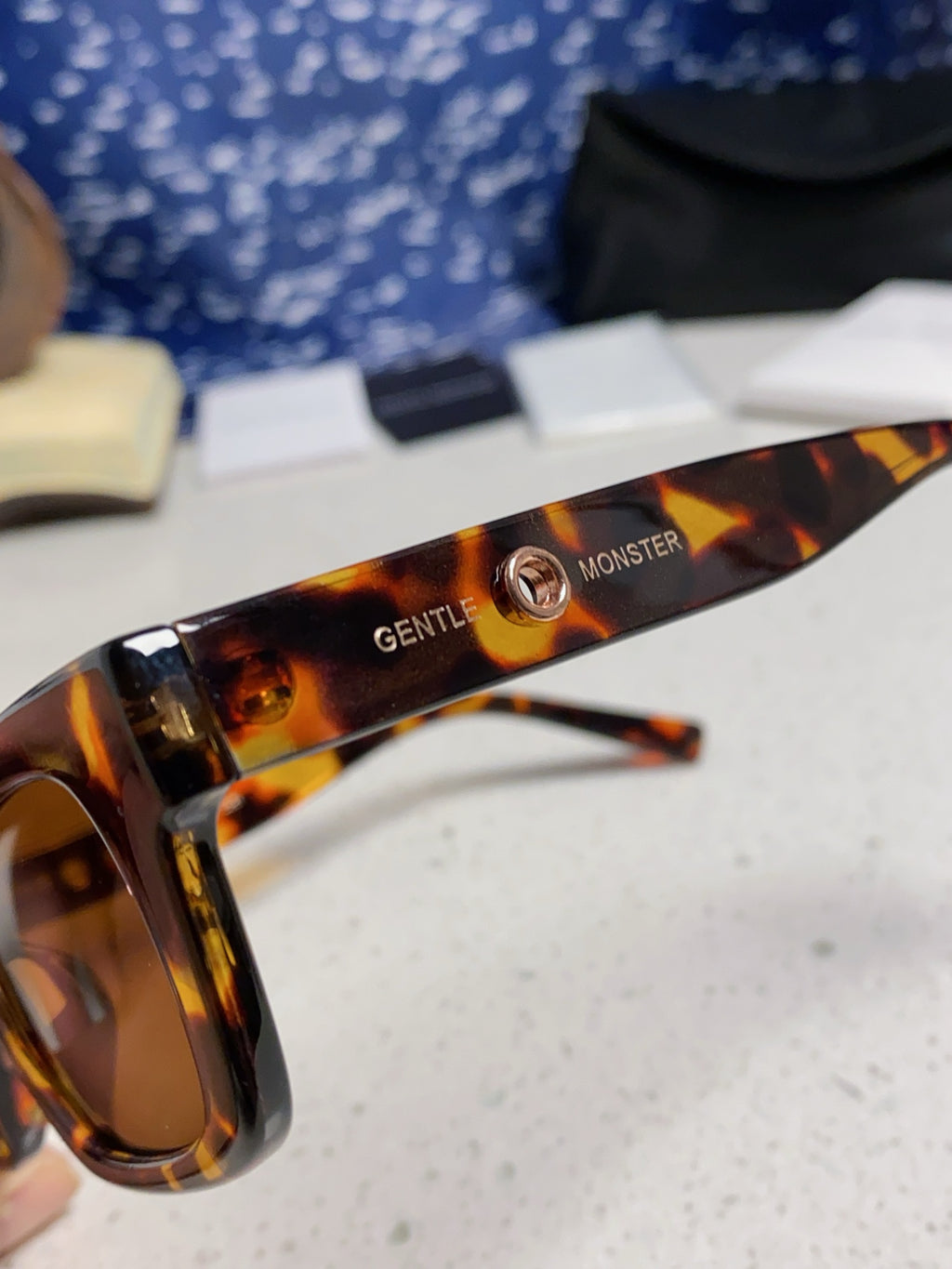 Gentle Monster JENNIE1996 Cat-Eye Brown Lens Sunglasses for Women - detail image 7