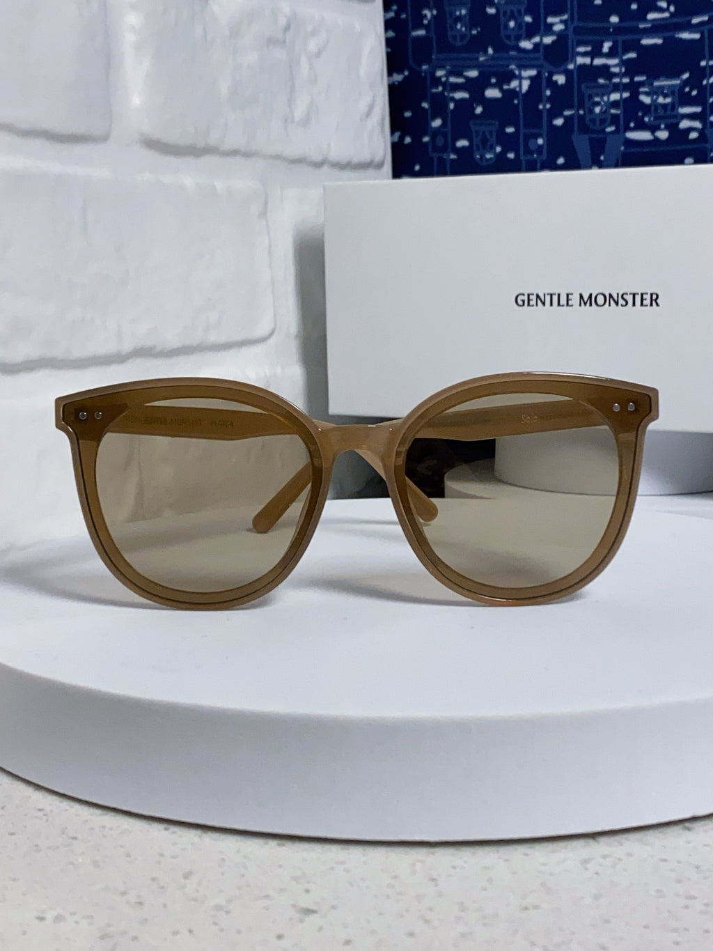 Gentle Monster SOLO Polarized Round Silver Lens Sunglasses for Men & Women - detail image 2