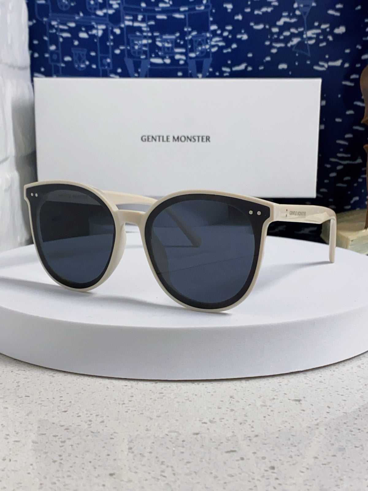 Gentle Monster SOLO Polarized Round Blue Lens Sunglasses for Men & Women