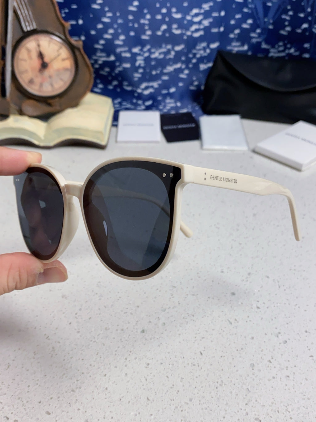 Gentle Monster SOLO Polarized Round Blue Lens Sunglasses for Men & Women - detail image 6