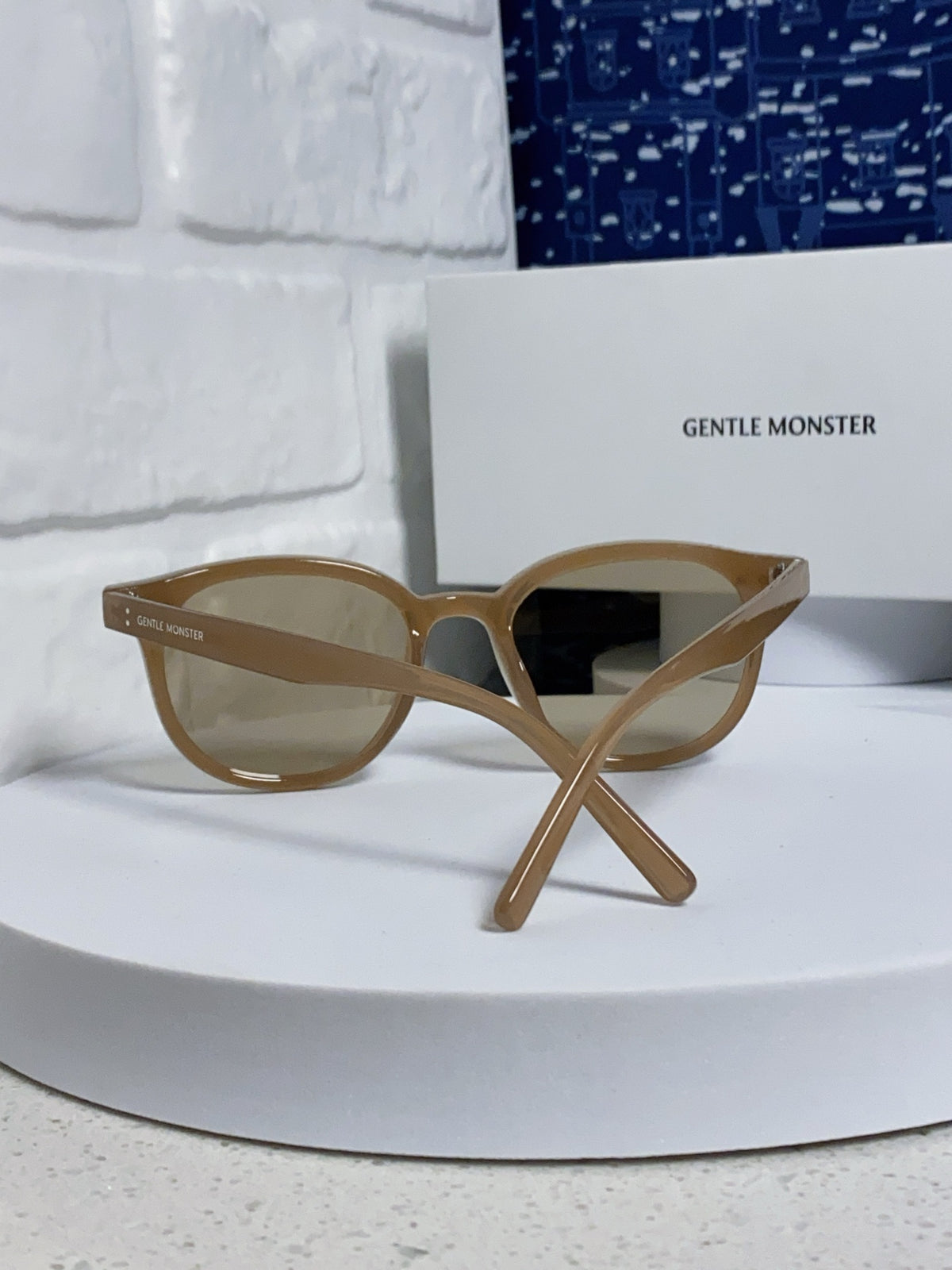 Gentle Monster LANG Square Gray Lens Sunglasses for Men & Women - detail image 3