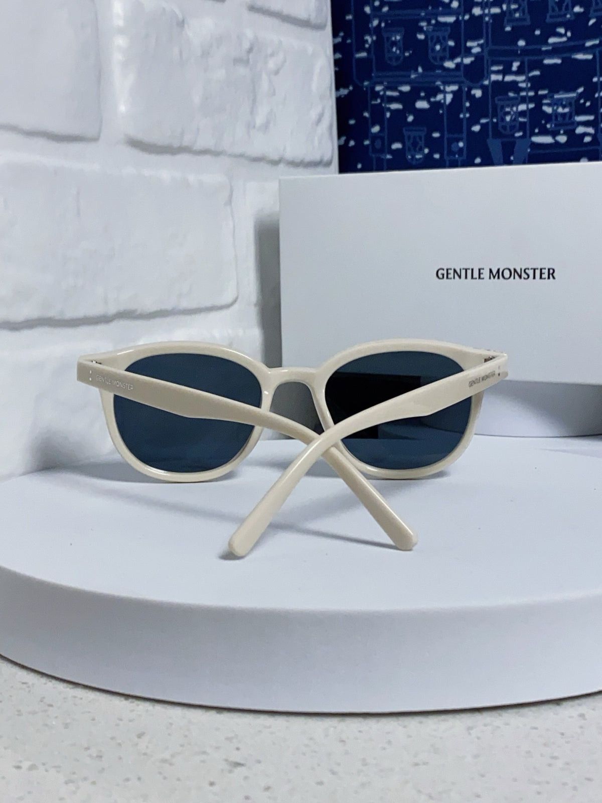 Gentle Monster LANG Square Blue Lens Sunglasses for Men & Women - detail image 3