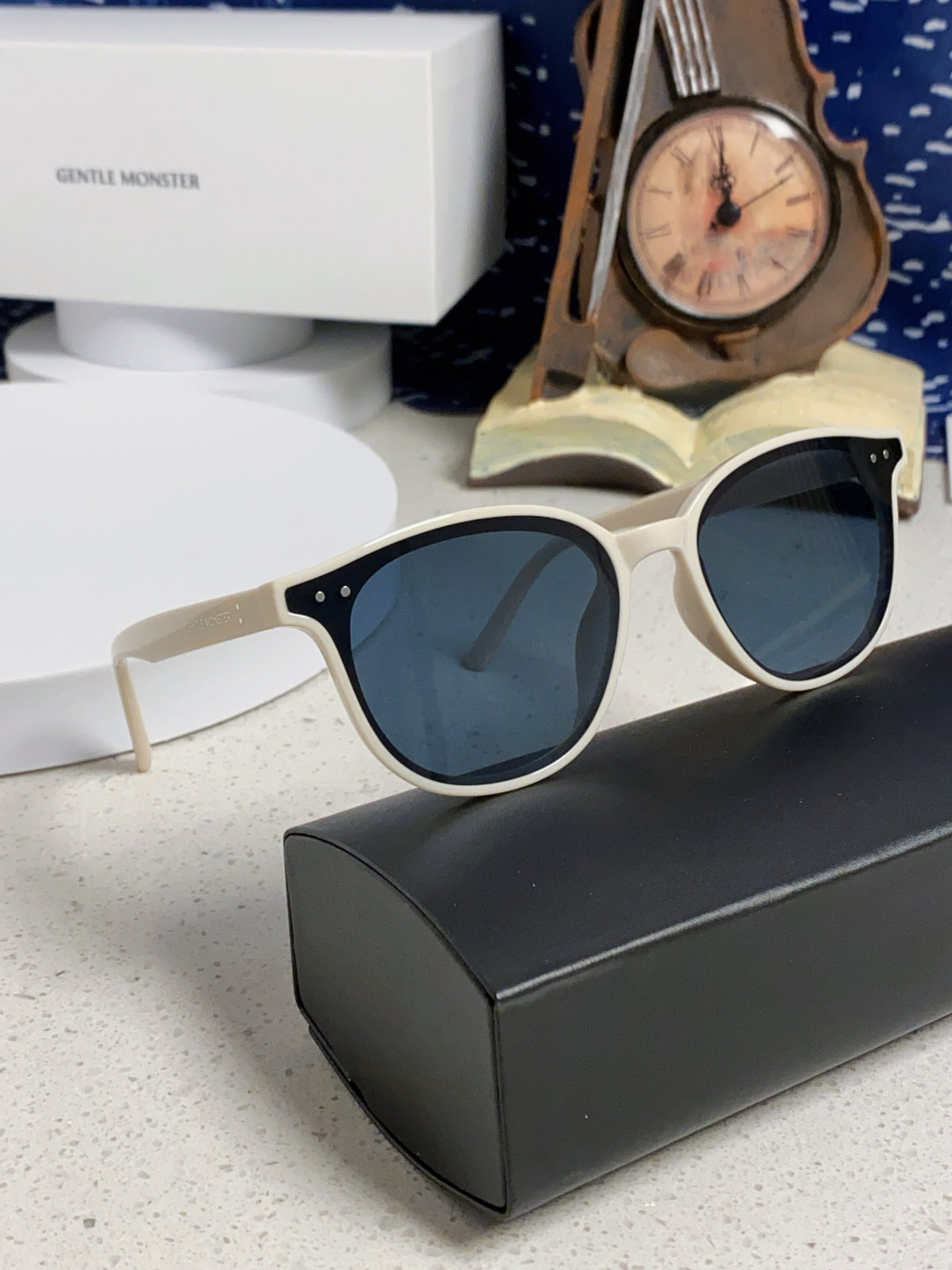 Gentle Monster LANG Square Blue Lens Sunglasses for Men & Women - detail image 10