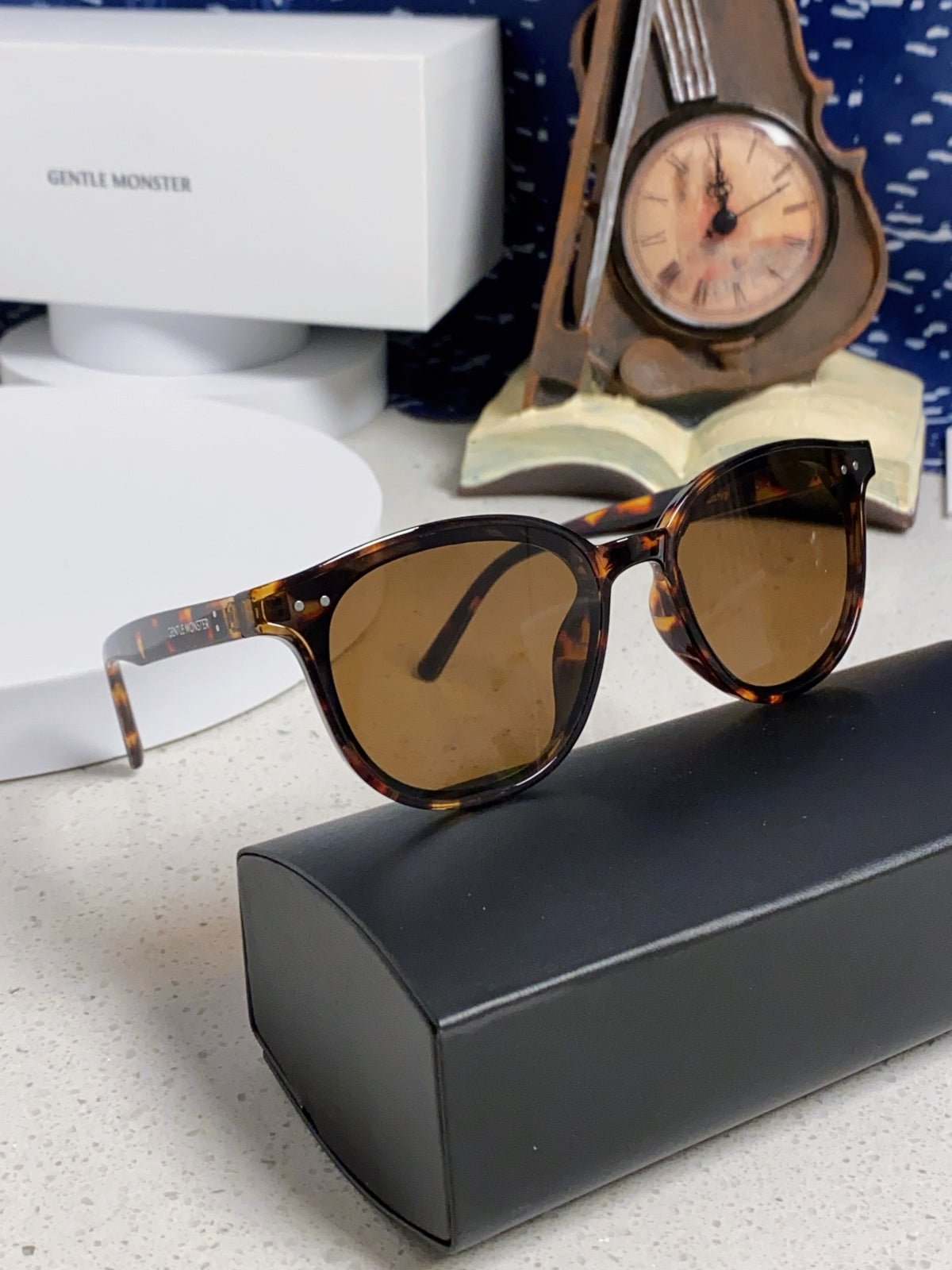 Gentle Monster LANG Square Brown Lens Sunglasses for Men & Women - detail image 10