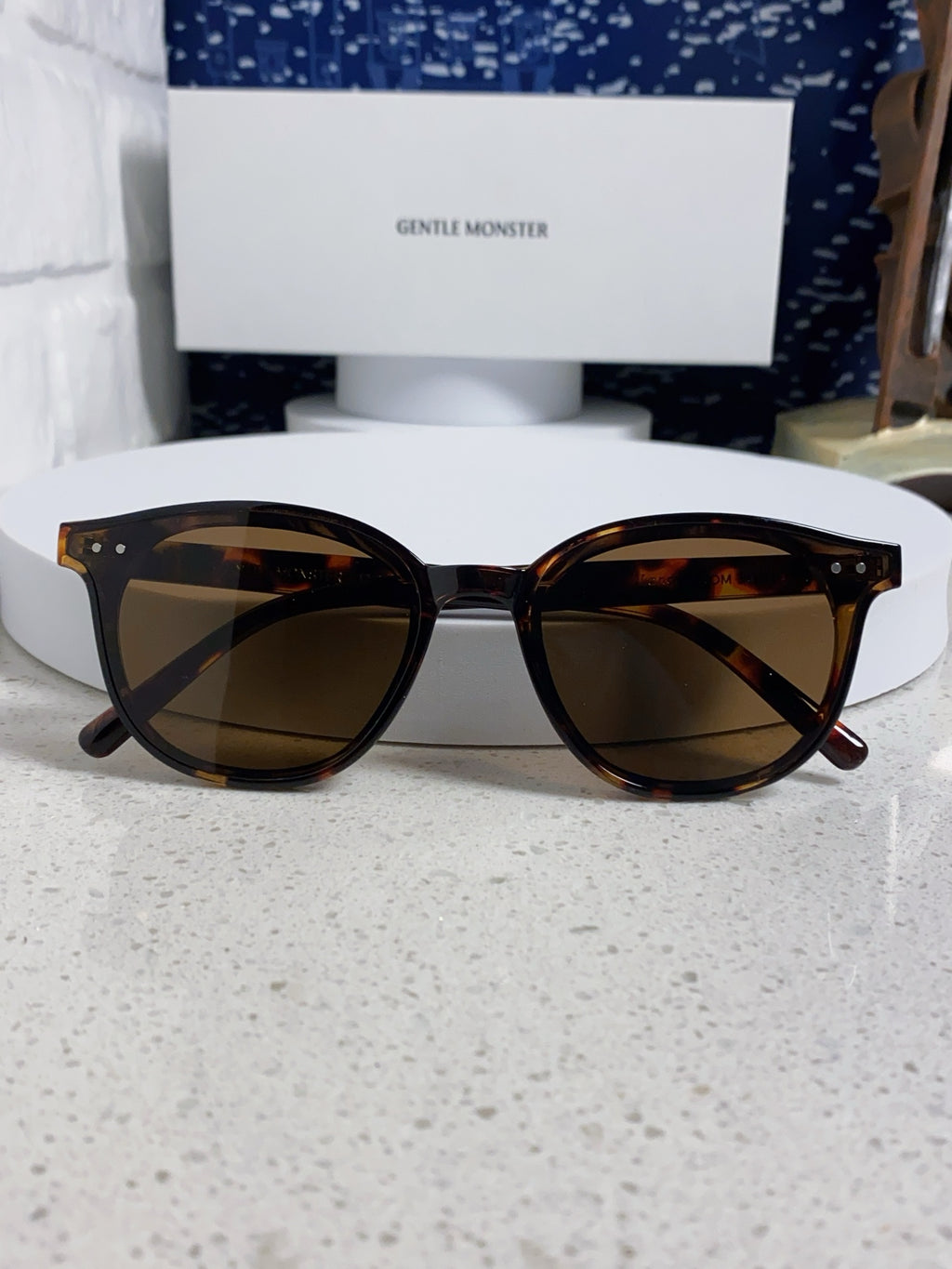 Gentle Monster LANG Square Brown Lens Sunglasses for Men & Women - detail image 9