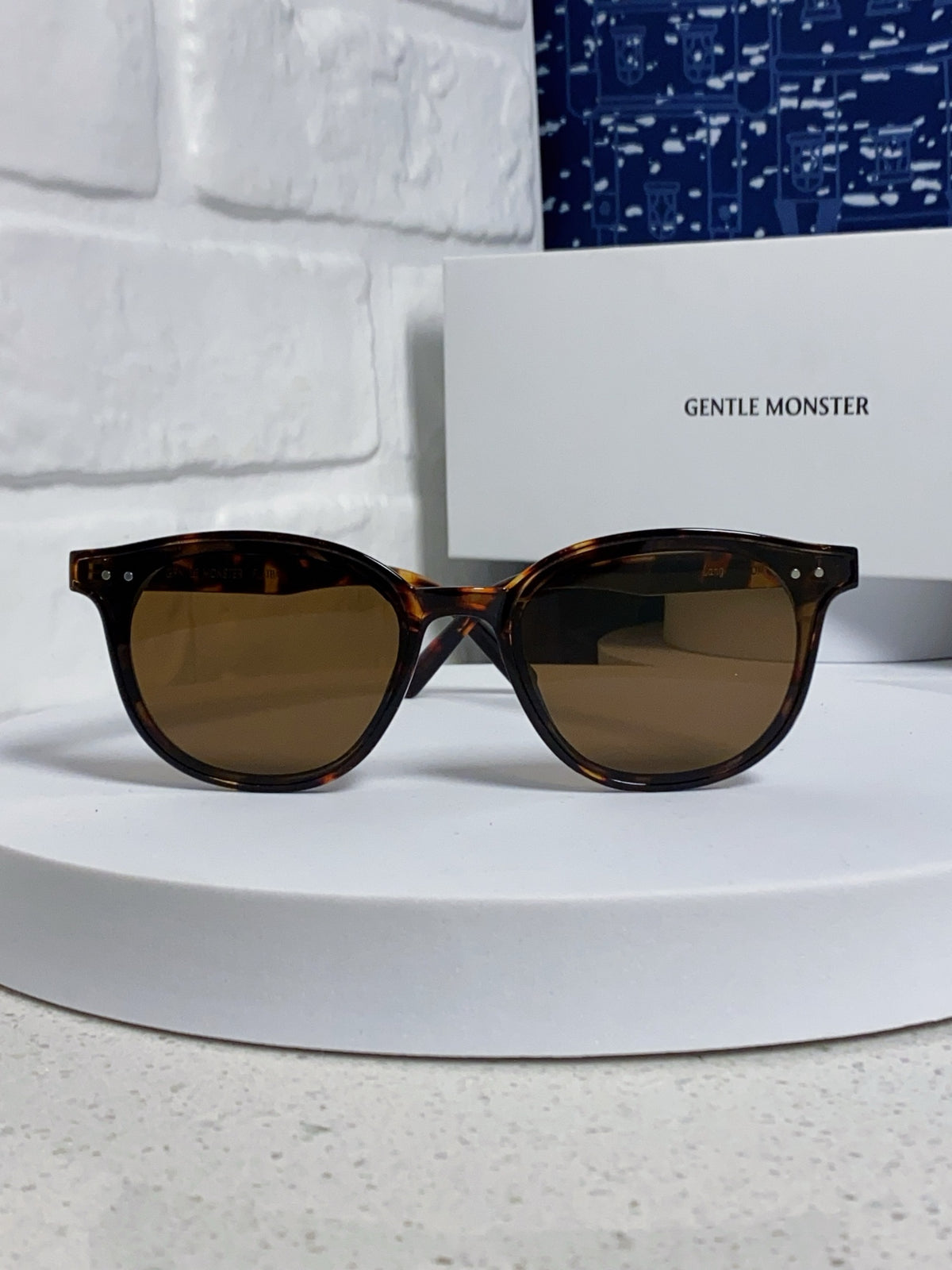 Gentle Monster LANG Square Brown Lens Sunglasses for Men & Women - detail image 2