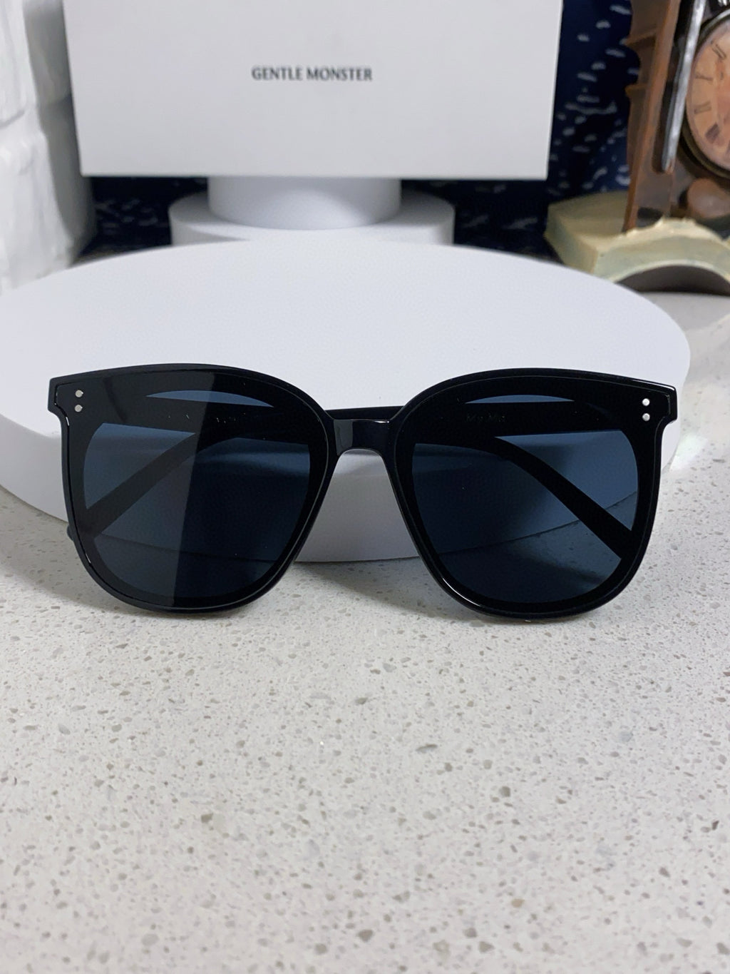 Gentle Monster MYMA Oversized Black Lens Sunglasses for Men & Women - detail image 9