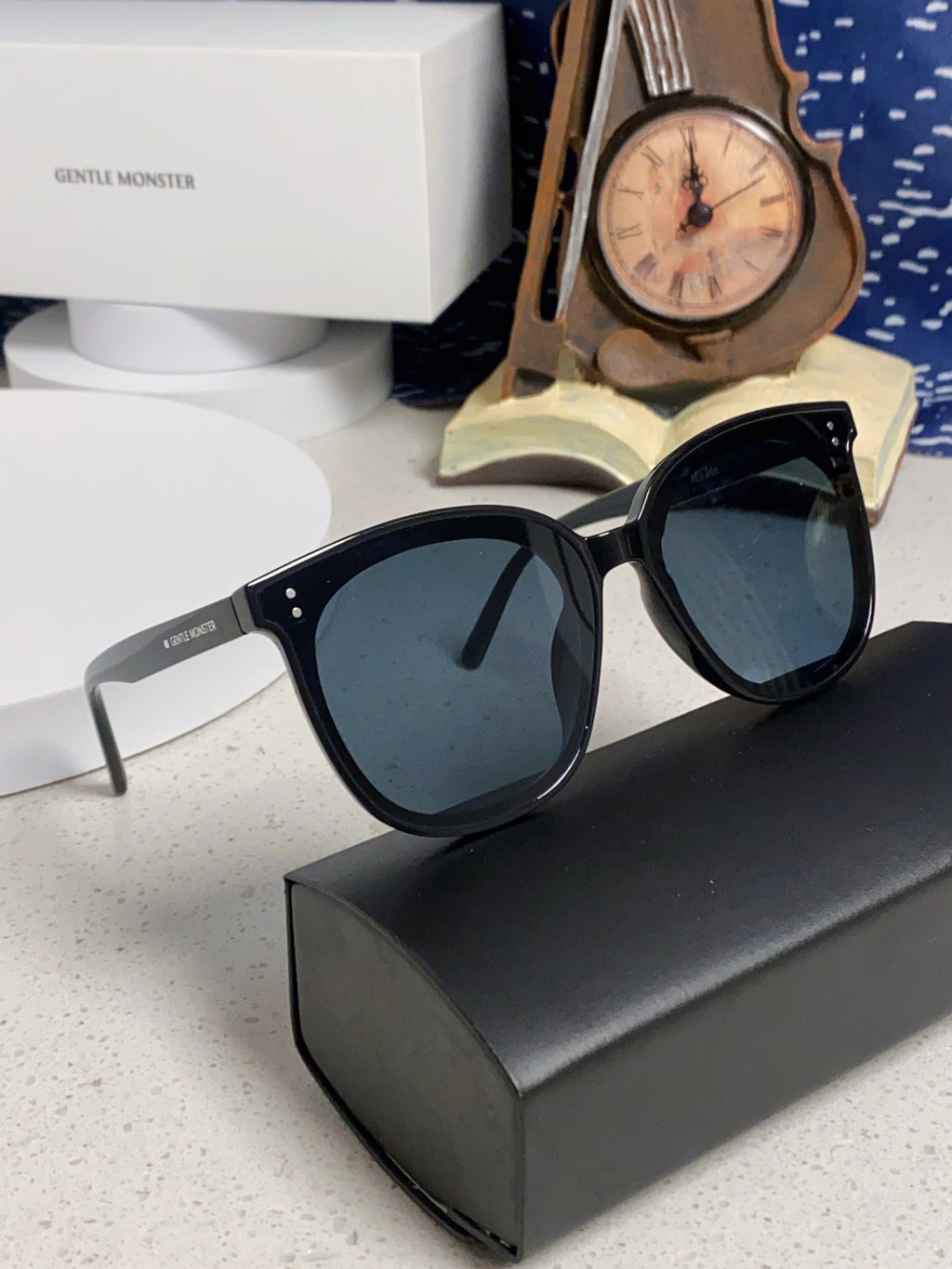 Gentle Monster MYMA Oversized Black Lens Sunglasses for Men & Women - detail image 10