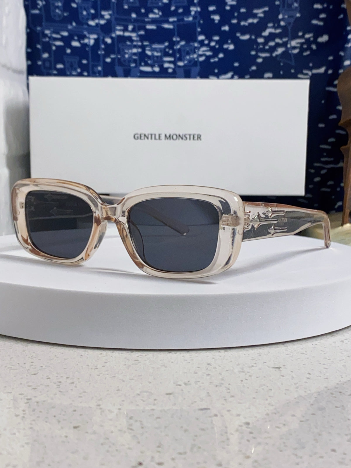Gentle Monster ANTENA Square Silver Lens Sunglasses for Men & Women - 399375