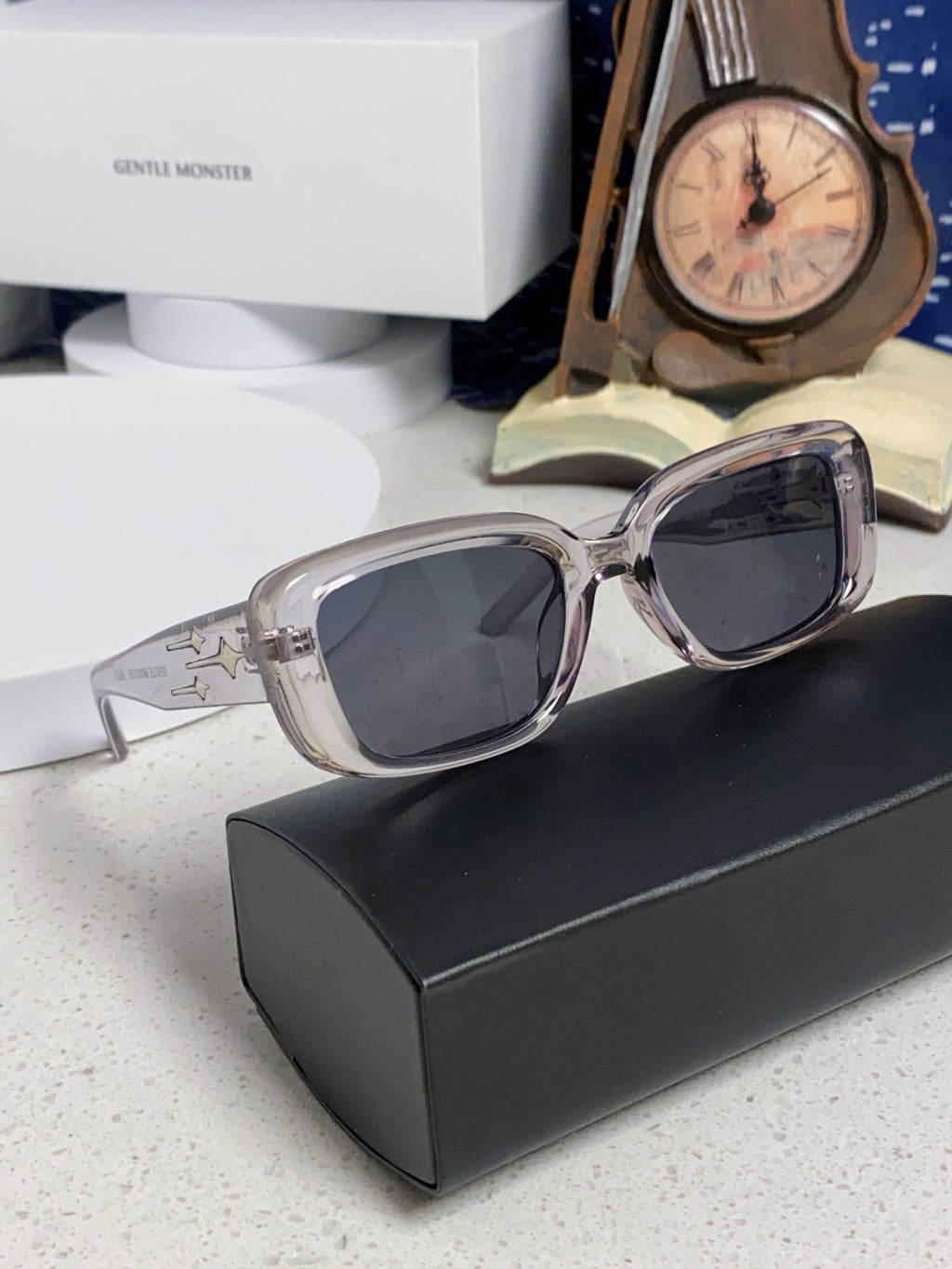 Gentle Monster ANTENA Square Gray Lens Sunglasses for Men & Women - detail image 10