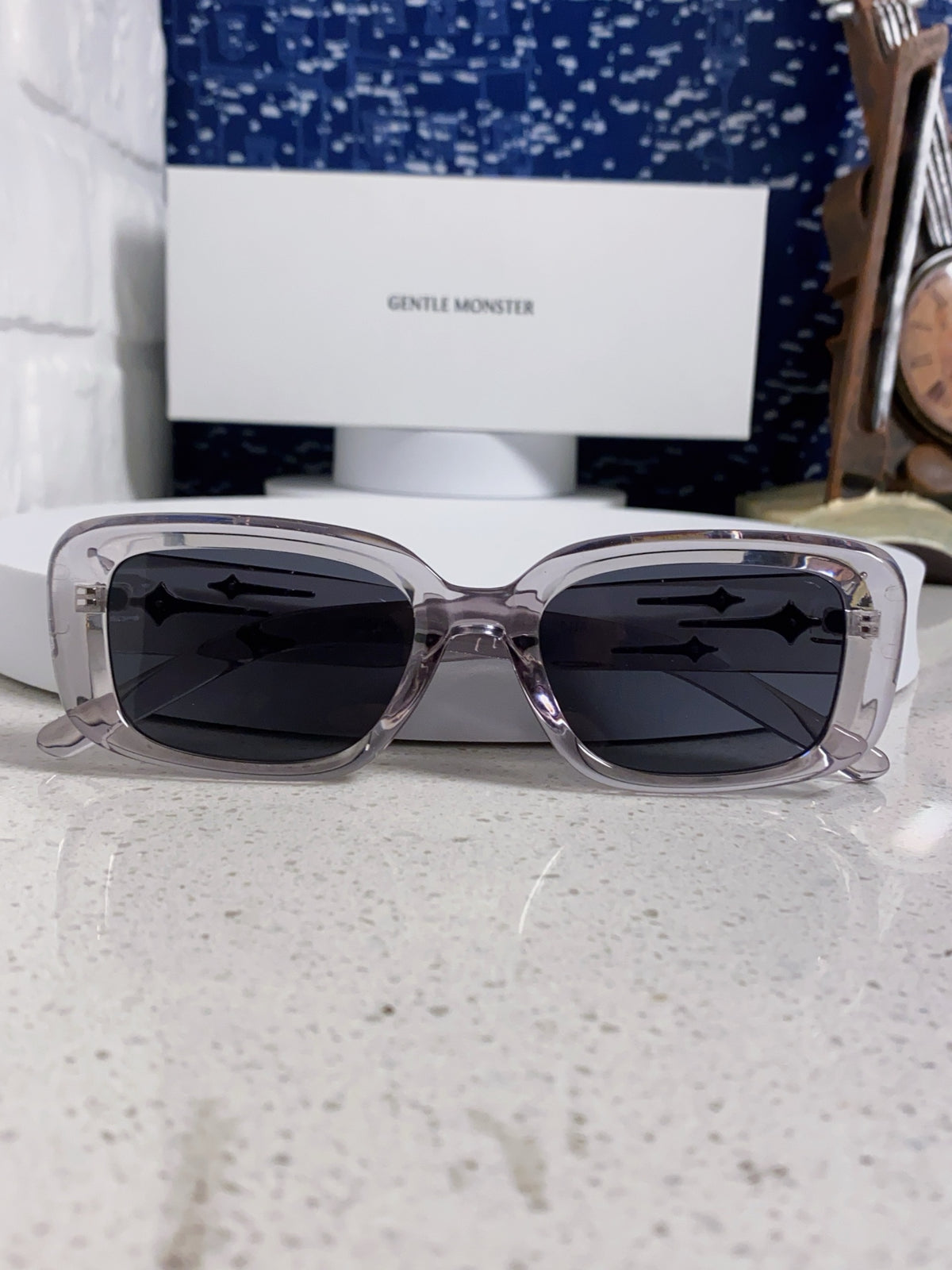 Gentle Monster ANTENA Square Gray Lens Sunglasses for Men & Women - detail image 9